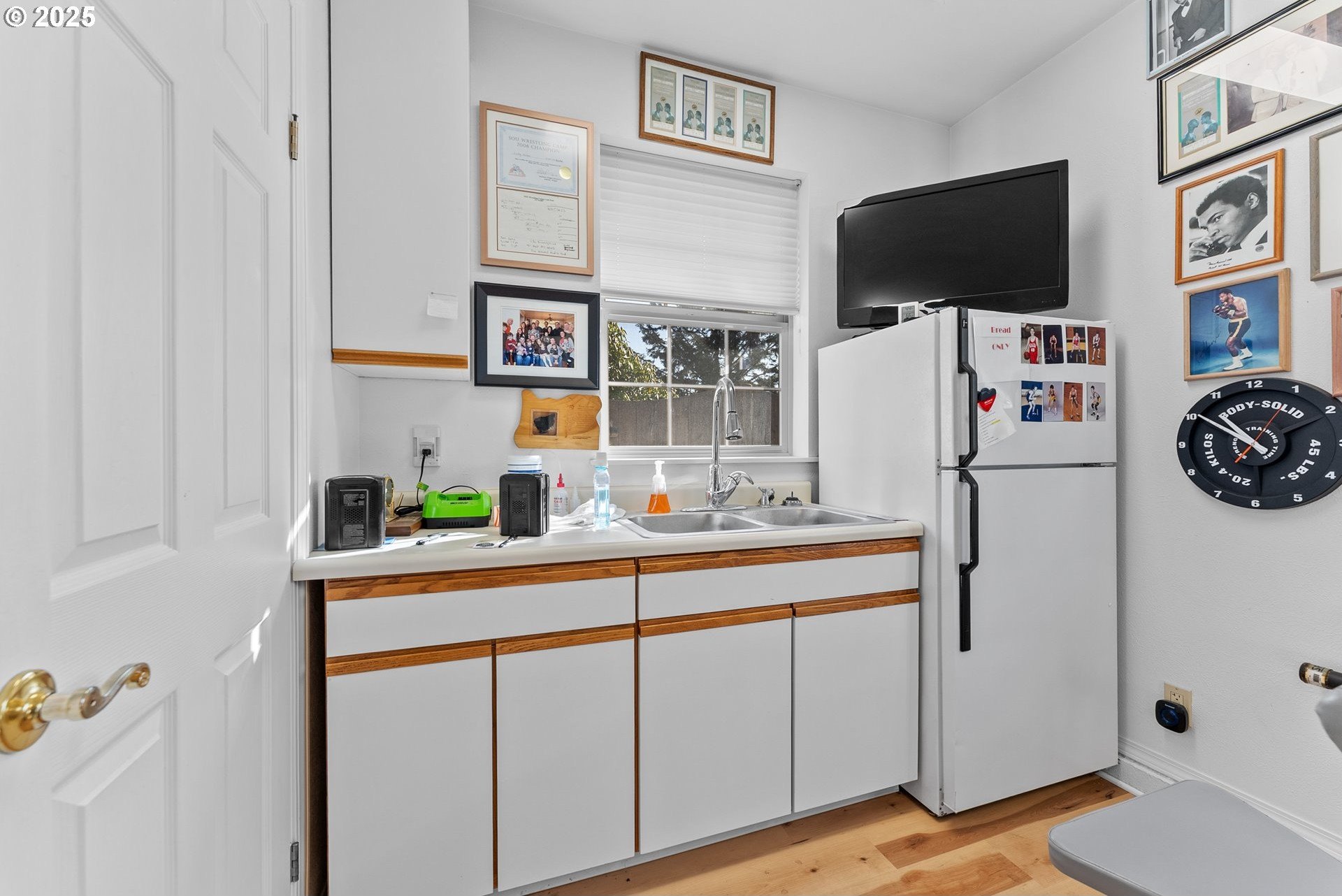 Brookings, Oregon, 97415, United States, 3 Bedrooms Bedrooms, ,3 BathroomsBathrooms,Residential,For Sale,1996453