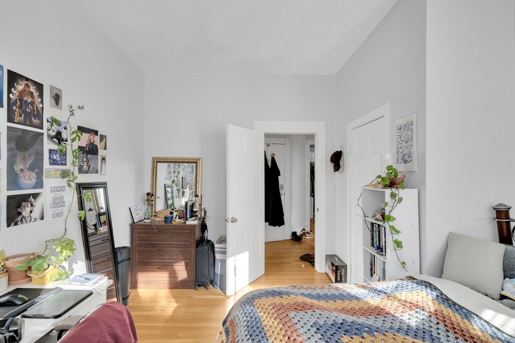 Boston, Massachusetts, 02135, United States, 9 Bedrooms Bedrooms, ,3 BathroomsBathrooms,Residential,For Sale,1896831