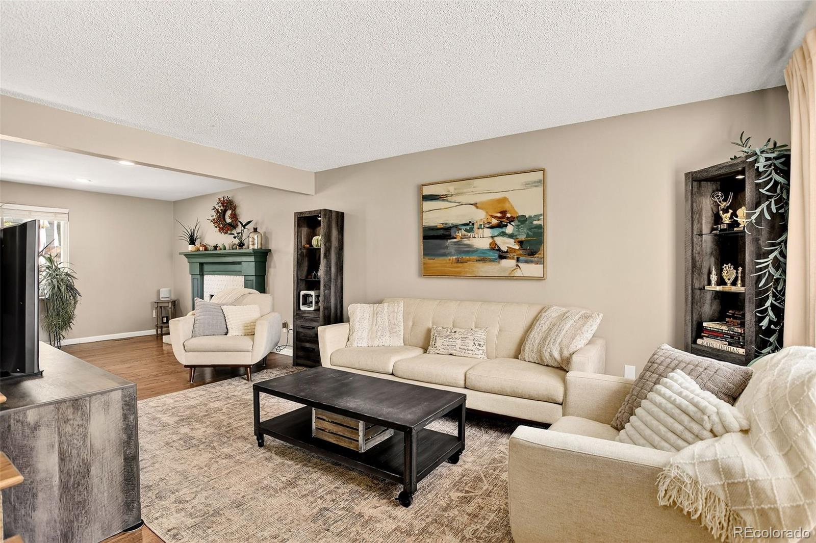 Centennial, Colorado, 80015, United States, 4 Bedrooms Bedrooms, ,2 BathroomsBathrooms,Residential,For Sale,1988993