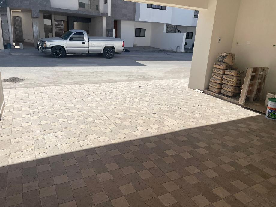 Calle Lobo, Torreón, Coahuila de Zaragoza, 27023, Mexico, 3 Bedrooms Bedrooms, ,3 BathroomsBathrooms,Residential,For Sale,Calle Lobo,1672111