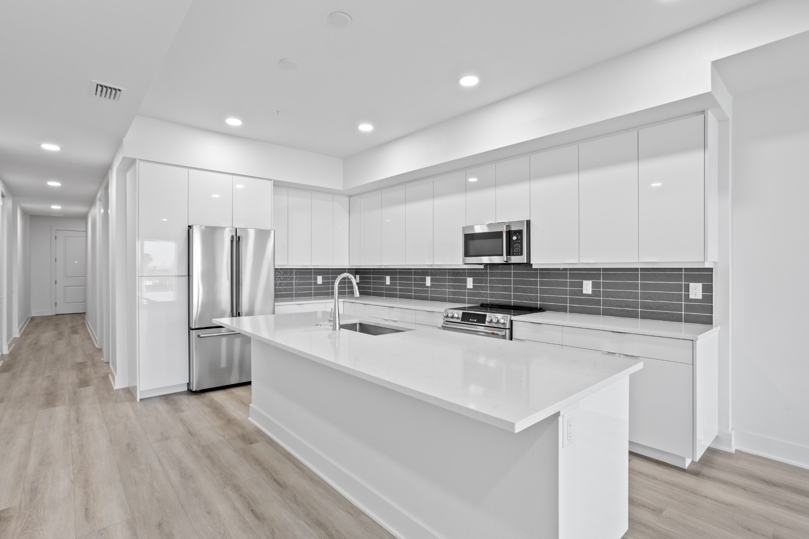 400 150th Ave # 304, Madeira Beach, Florida, 33708, United States, 3 Bedrooms Bedrooms, ,3 BathroomsBathrooms,Residential,For Sale,400 150th Ave # 304,1407196