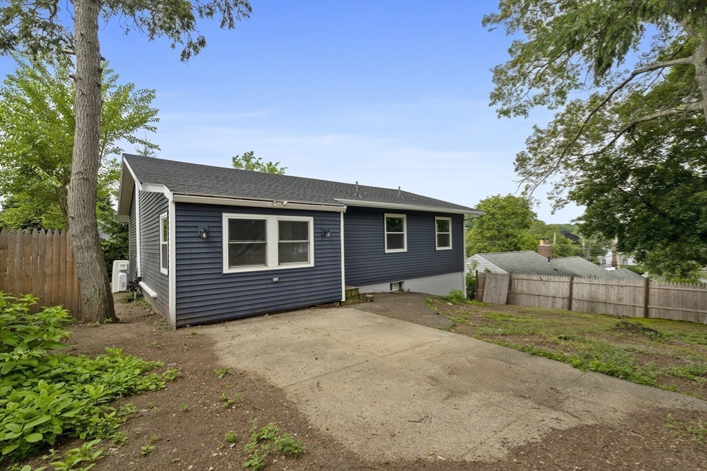 Lynn, Massachusetts, 01904, United States, 4 Bedrooms Bedrooms, ,2 BathroomsBathrooms,Residential,For Sale,1944946