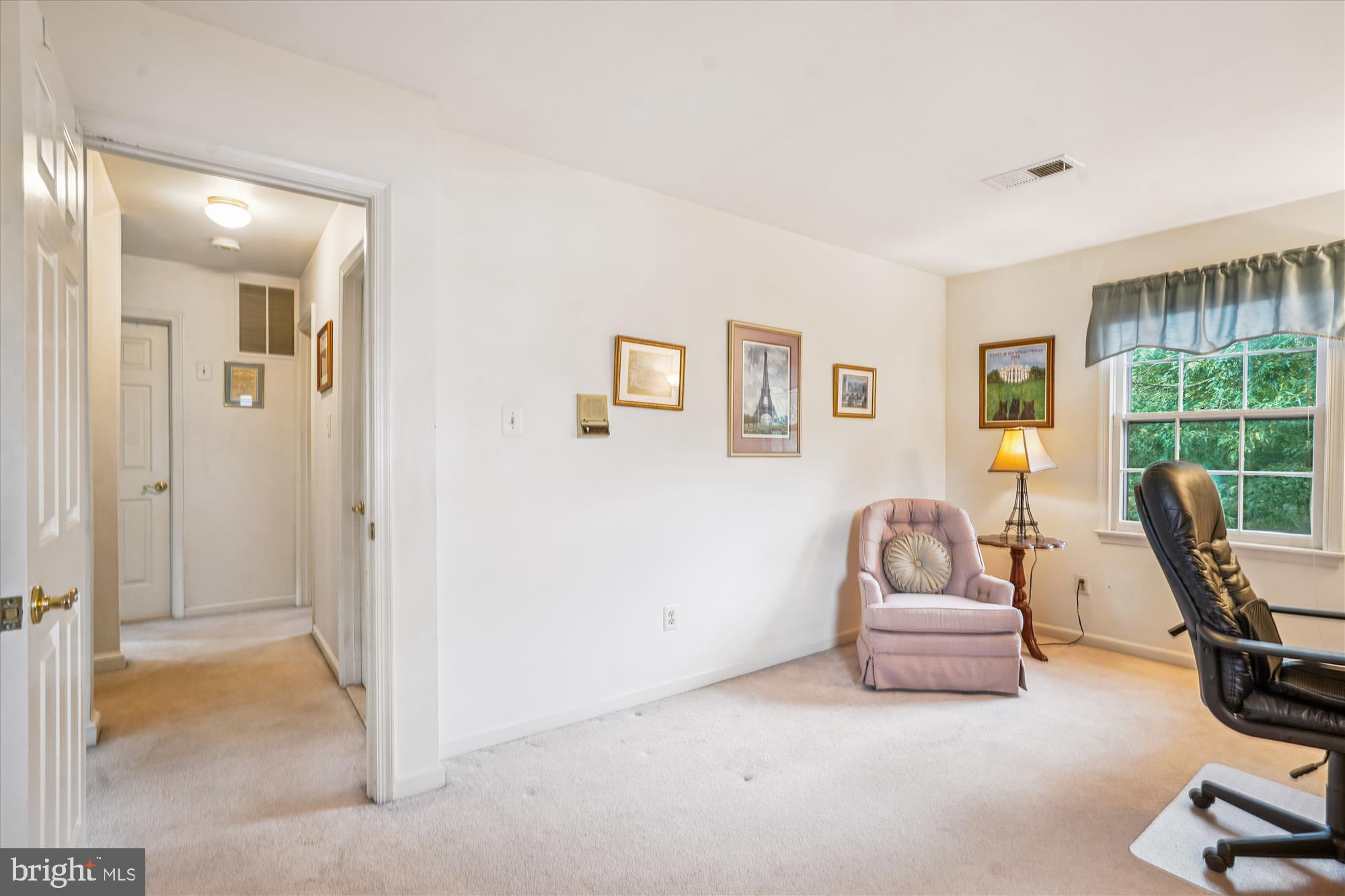 Burke, Virginia, 22015, United States, 5 Bedrooms Bedrooms, ,4 BathroomsBathrooms,Residential,For Sale,1905791