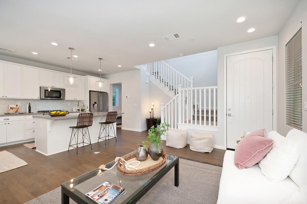 Sacramento, California, 95816, United States, 3 Bedrooms Bedrooms, ,3 BathroomsBathrooms,Residential,For Sale,1916793