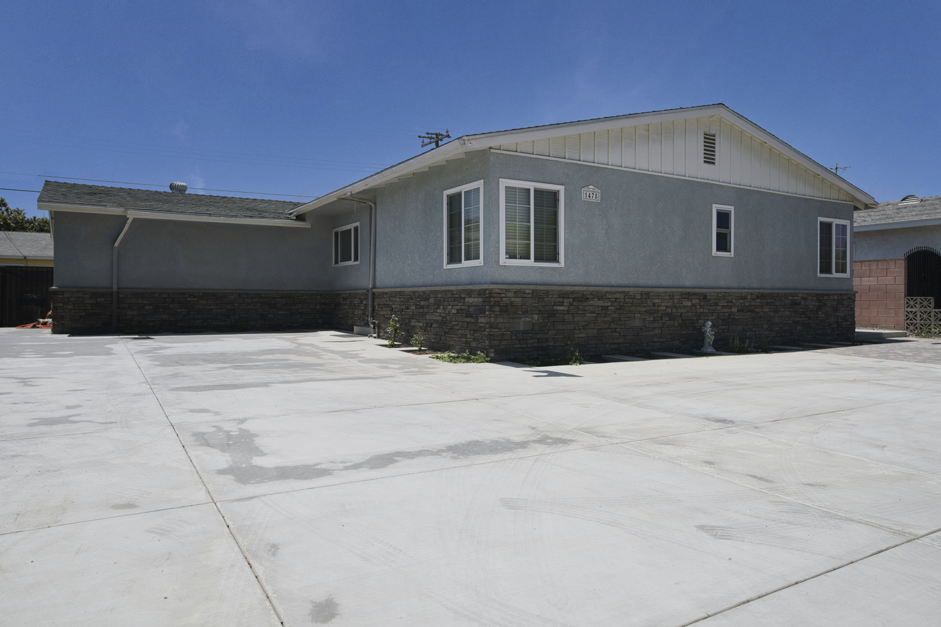 Fullerton, California, 92833, United States, 3 Bedrooms Bedrooms, ,2 BathroomsBathrooms,Residential,For Sale,1904459