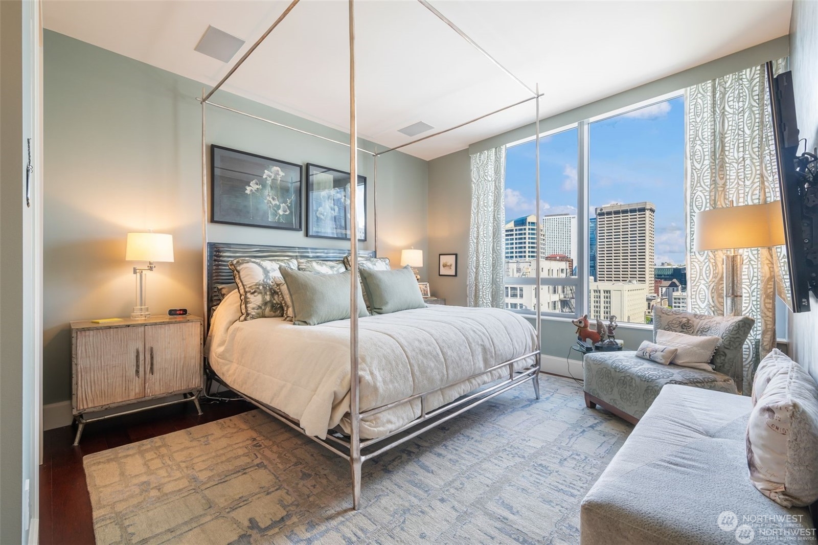 Seattle, Washington, 98101, United States, 2 Bedrooms Bedrooms, ,2 BathroomsBathrooms,Residential,For Sale,1699073