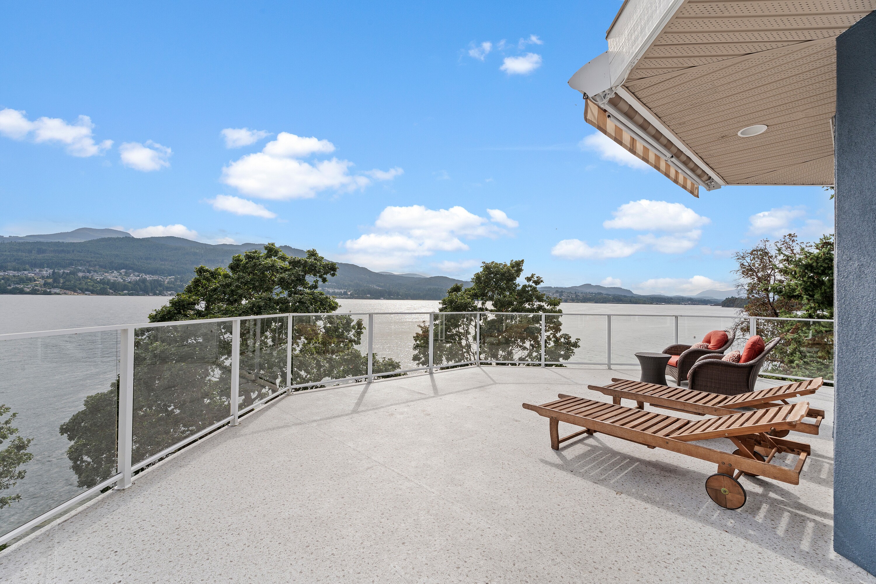  Luxury Oceanfront Estate - 物件實景