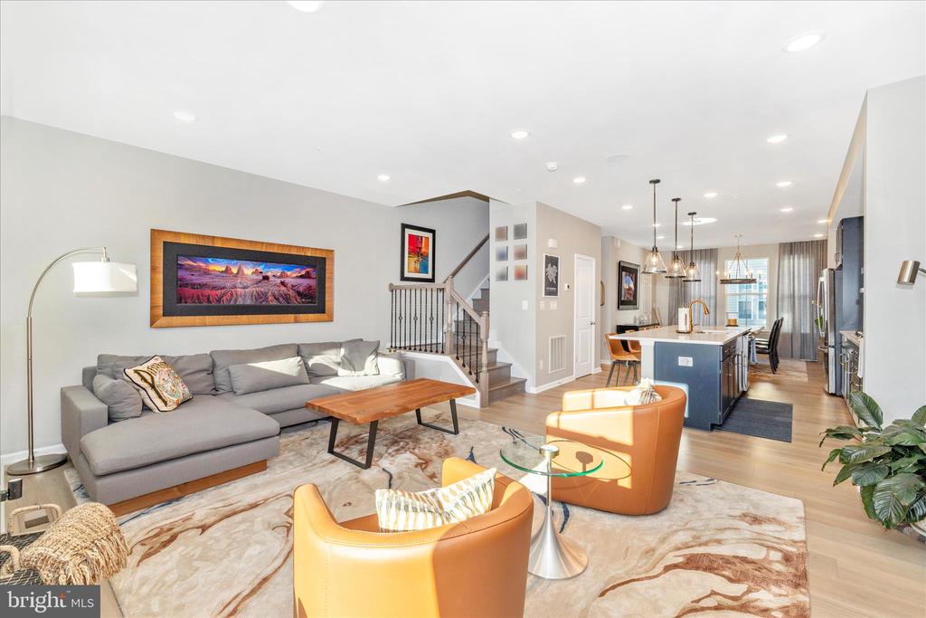 Frederick, Maryland, 21701, United States, 4 Bedrooms Bedrooms, ,4 BathroomsBathrooms,Residential,For Sale,2005194