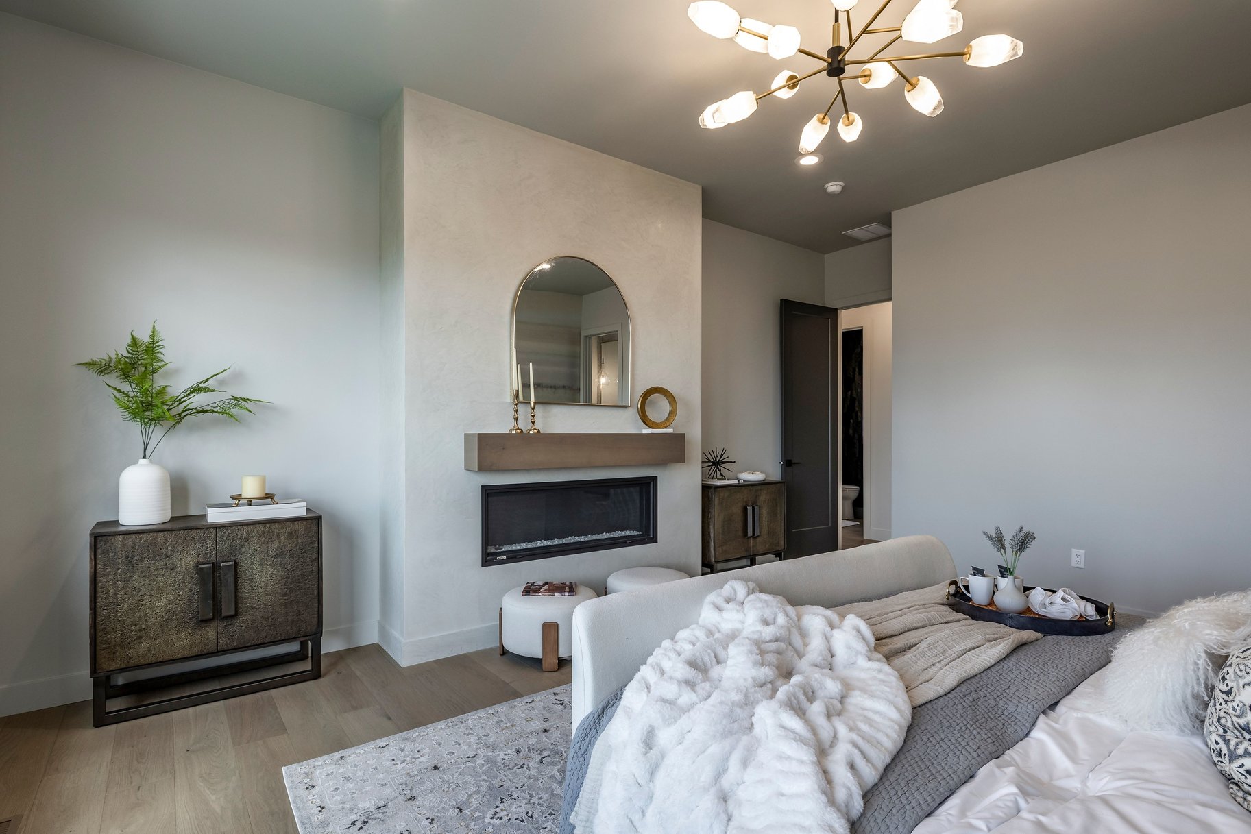  Upgraded Luxury Living with Panoramic Mountain Views - 物件實景
