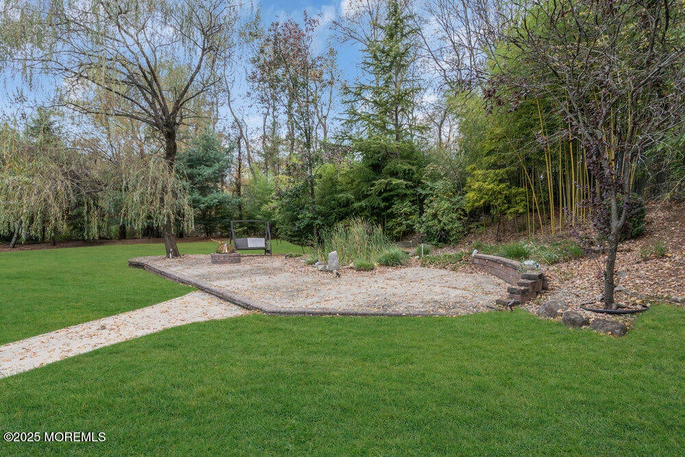 Manalapan, New Jersey, 07726, United States, 5 Bedrooms Bedrooms, ,5 BathroomsBathrooms,Residential,For Sale,1980978