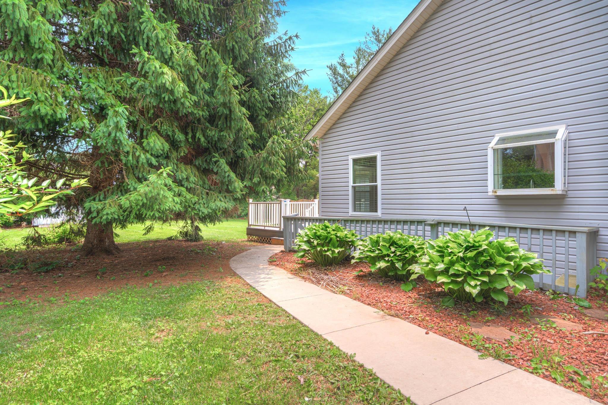 Blacksburg, Virginia, 24060, United States, 4 Bedrooms Bedrooms, ,3 BathroomsBathrooms,Residential,For Sale,1847433