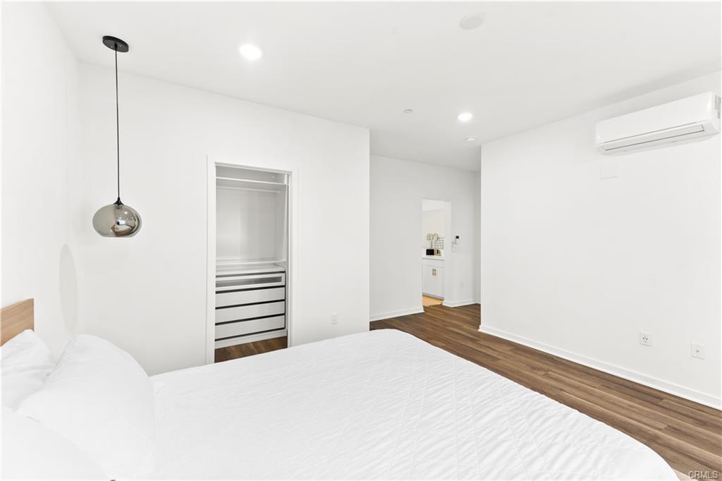 Compton, California, 90221, United States, 9 Bedrooms Bedrooms, ,Residential,For Sale,1982373