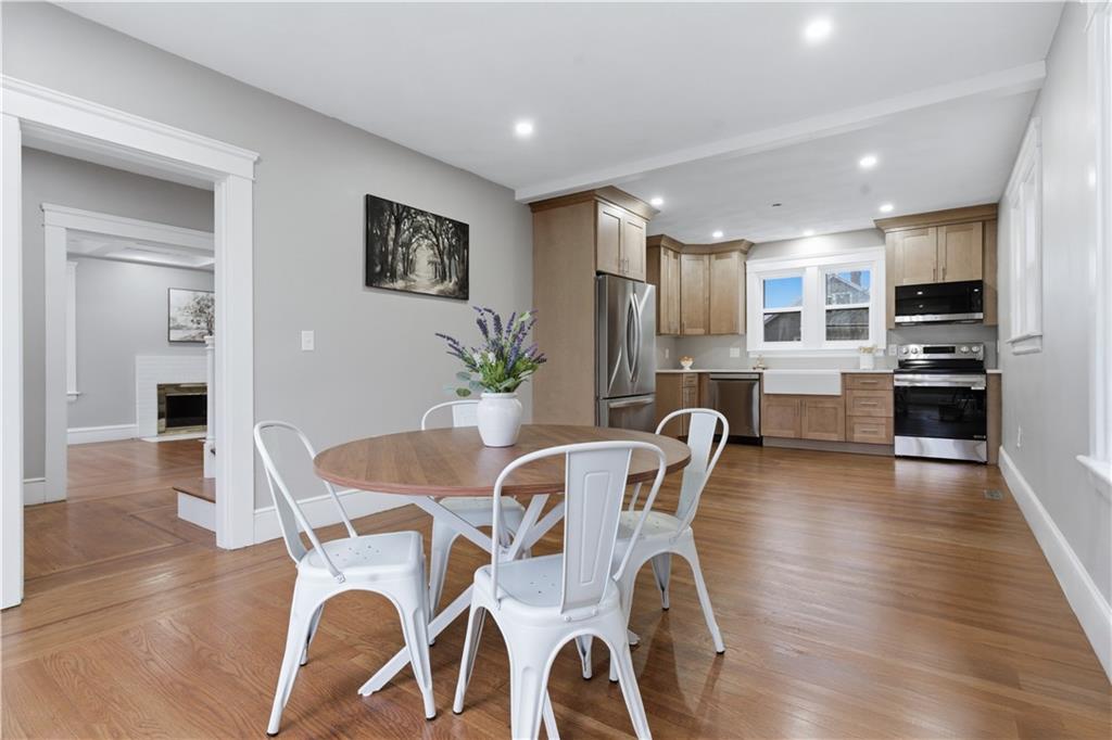 Providence, Rhode Island, 02906, United States, 3 Bedrooms Bedrooms, ,2 BathroomsBathrooms,Residential,For Sale,2037418