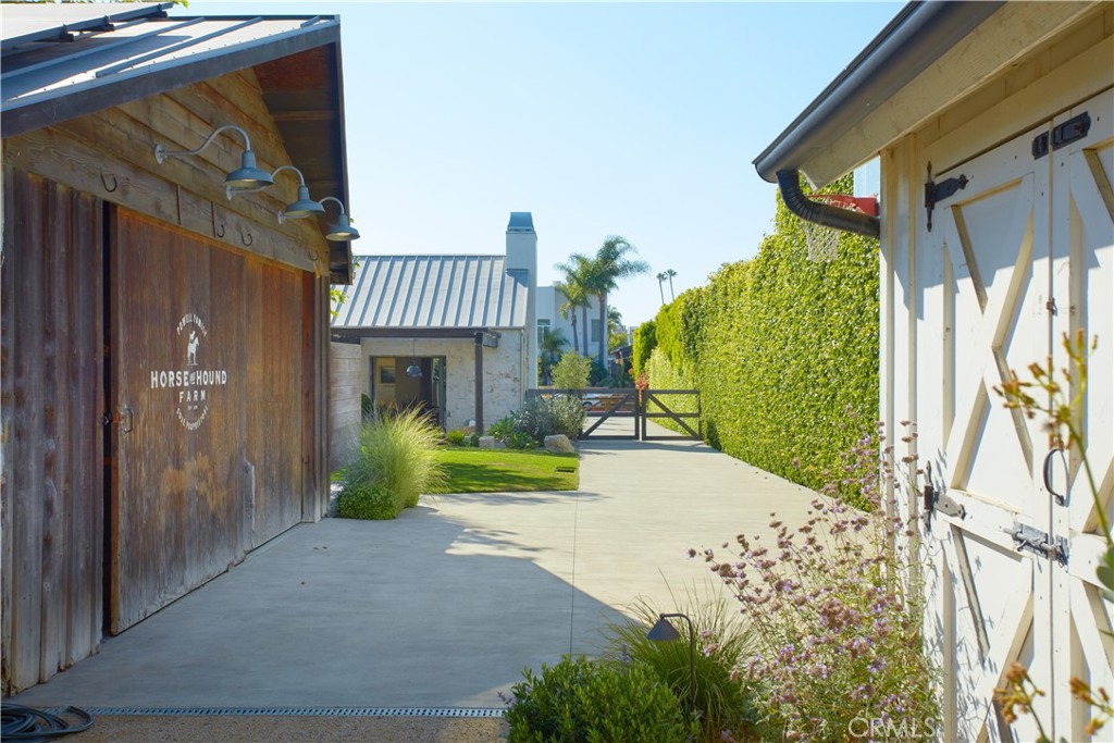 Newport Beach, California, 92660, United States, 4 Bedrooms Bedrooms, ,3 BathroomsBathrooms,Residential,For Sale,1927269