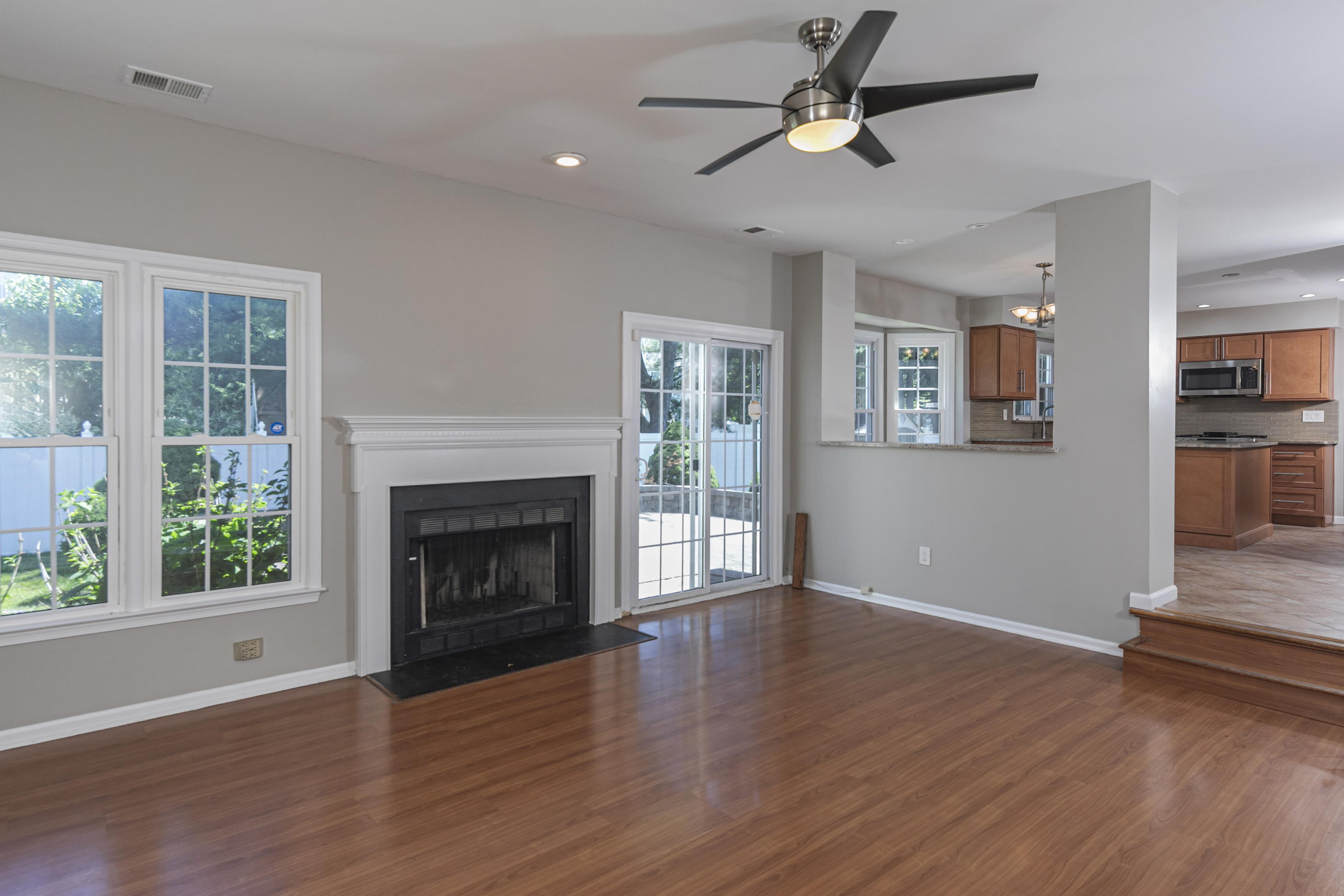  A Spacious North Brunswick Home Near a Planned Future Transit Hub - 物件實景