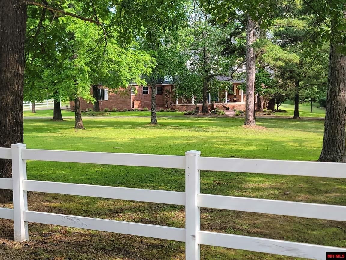 Mountain Home, Arkansas, 72653, United States, 4 Bedrooms Bedrooms, ,5 BathroomsBathrooms,Residential,For Sale,2018270