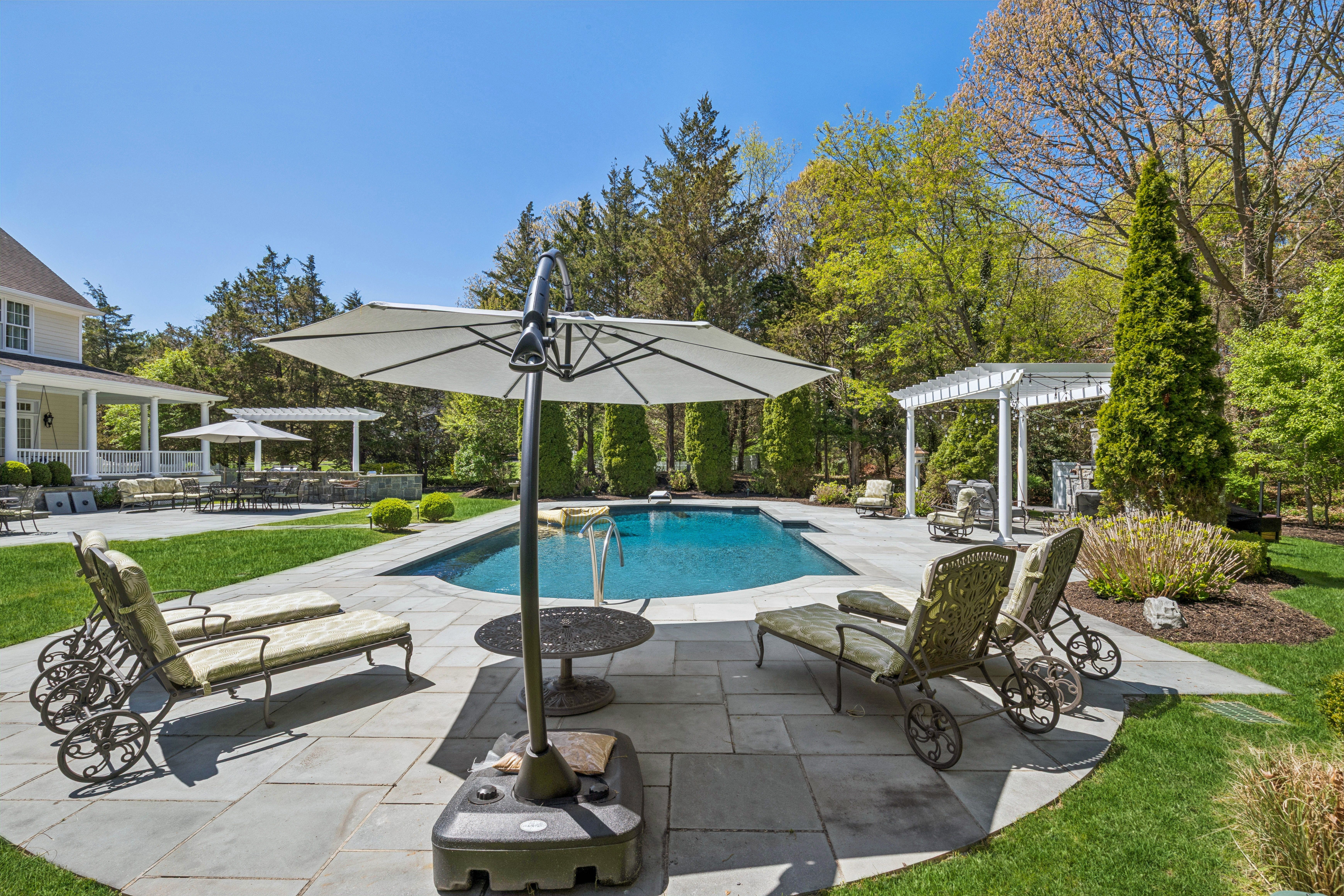  503 Cold Spring Road, Laurel Hollow, NY 11791 - 物件實景