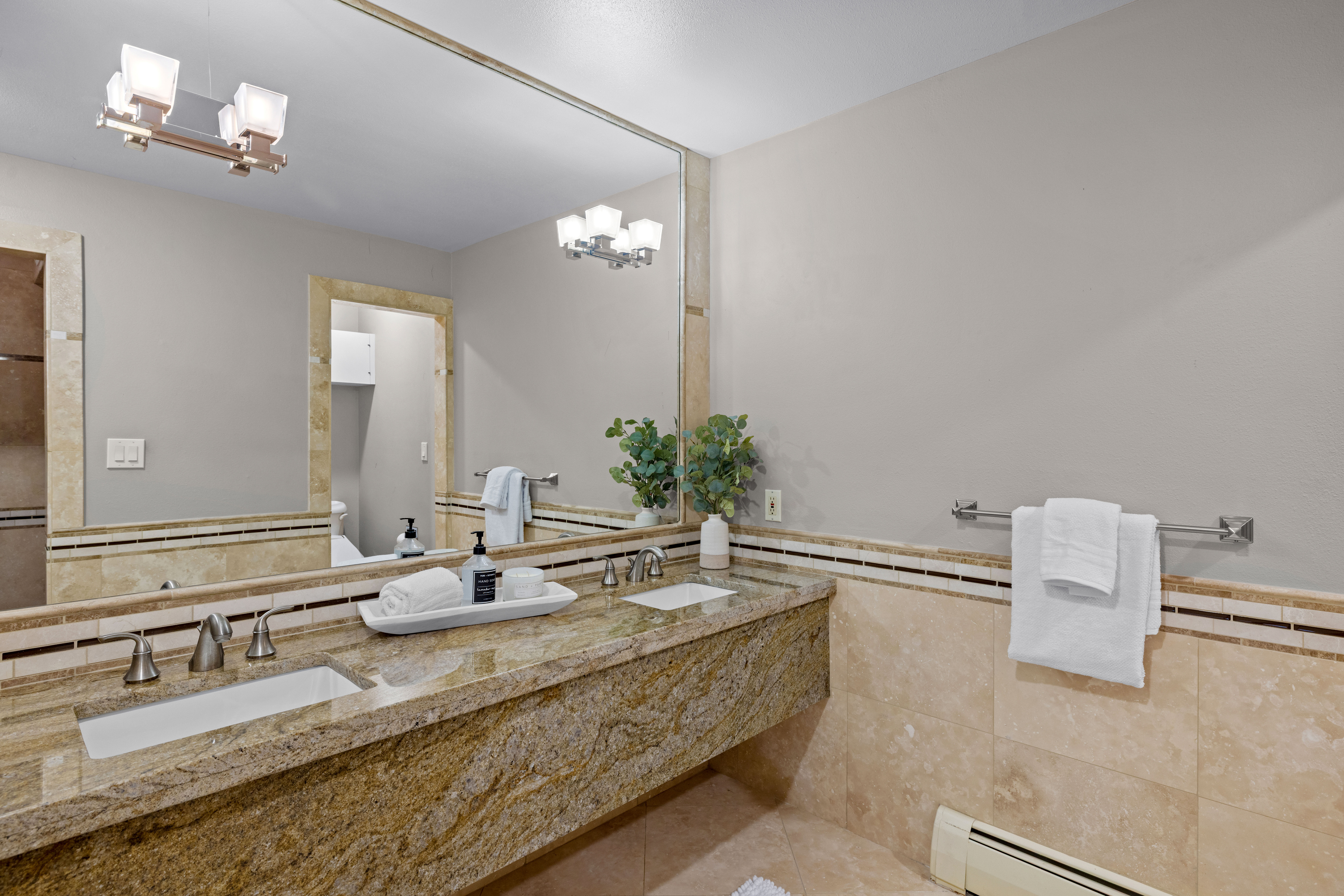  24302 116th Ave W, Woodway, WA 98020 - 物件實景