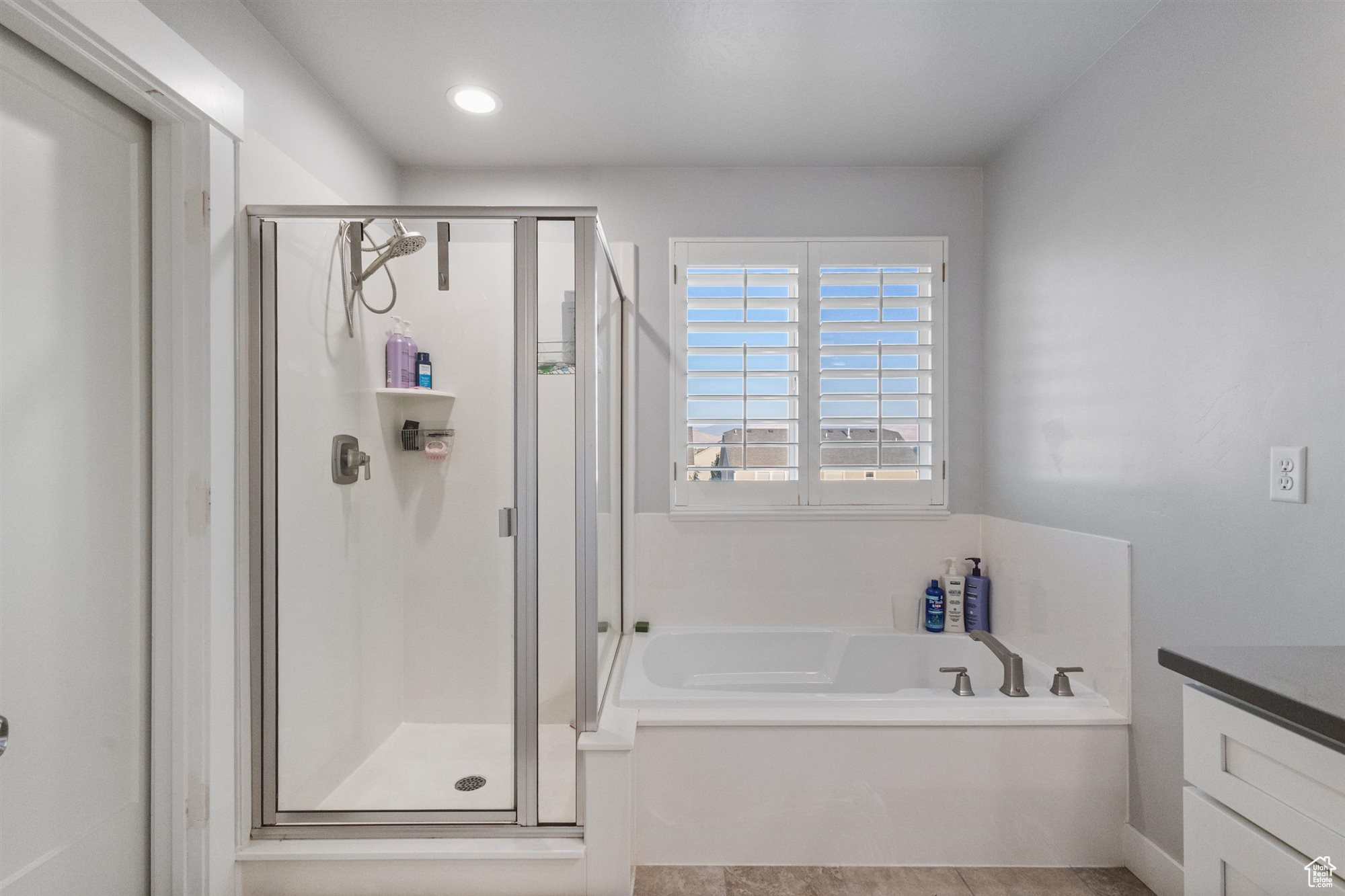 Bluffdale, Utah, 84065, United States, 4 Bedrooms Bedrooms, ,4 BathroomsBathrooms,Residential,For Sale,1910817