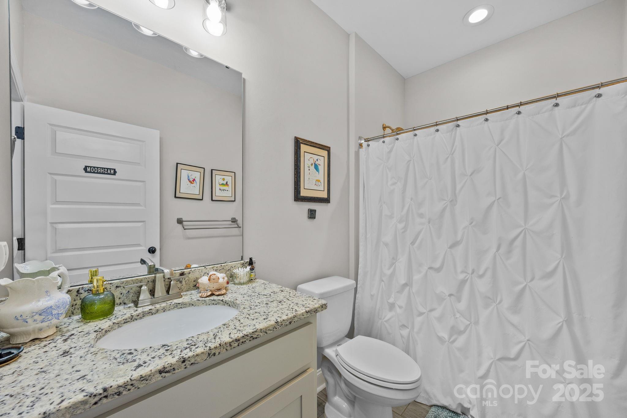 Weaverville, North Carolina, 28787, United States, 4 Bedrooms Bedrooms, ,4 BathroomsBathrooms,Residential,For Sale,1947995