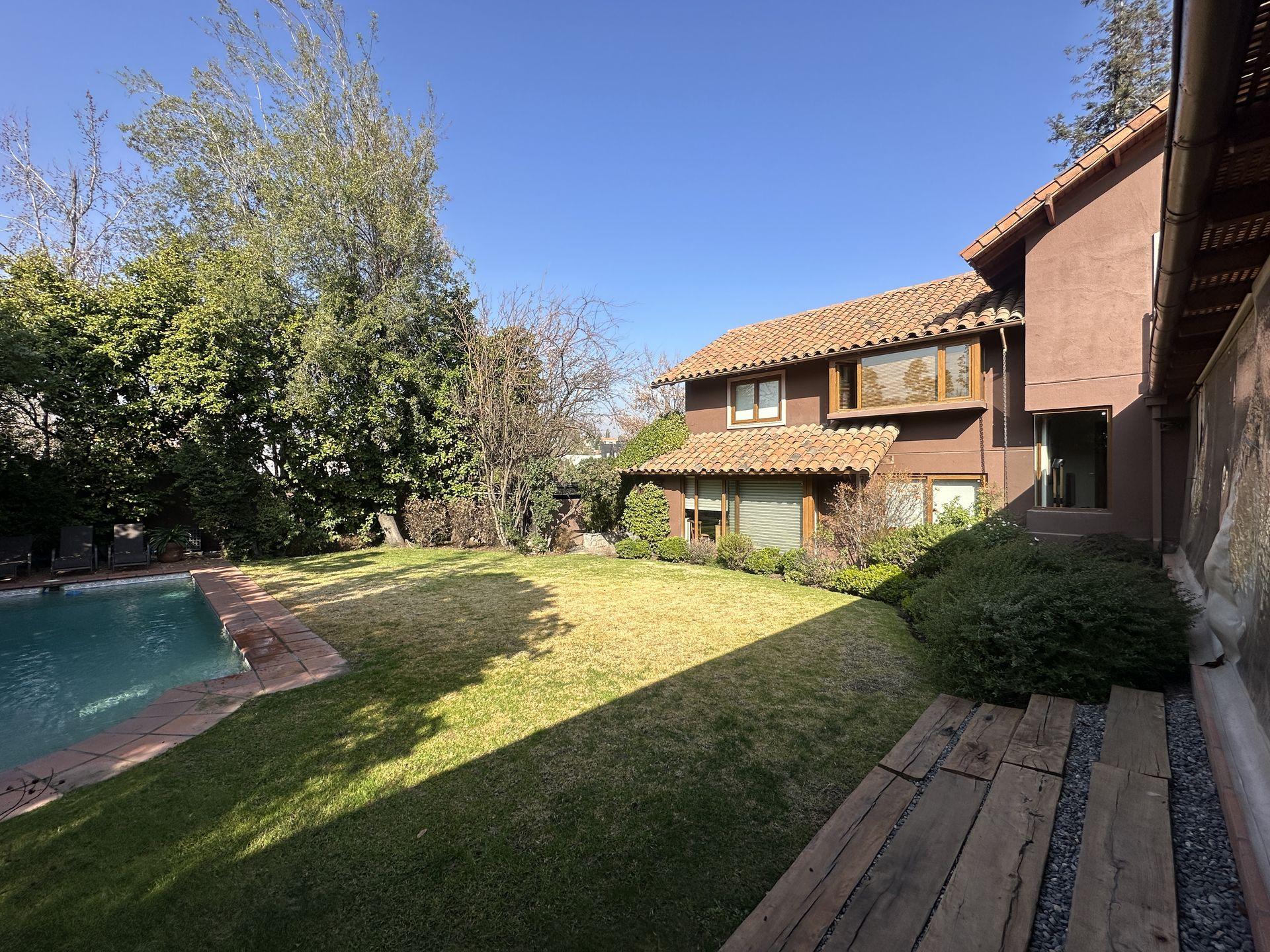 Lo Barnechea, Chile, 6 Bedrooms Bedrooms, ,5 BathroomsBathrooms,Residential,For Sale,1903645