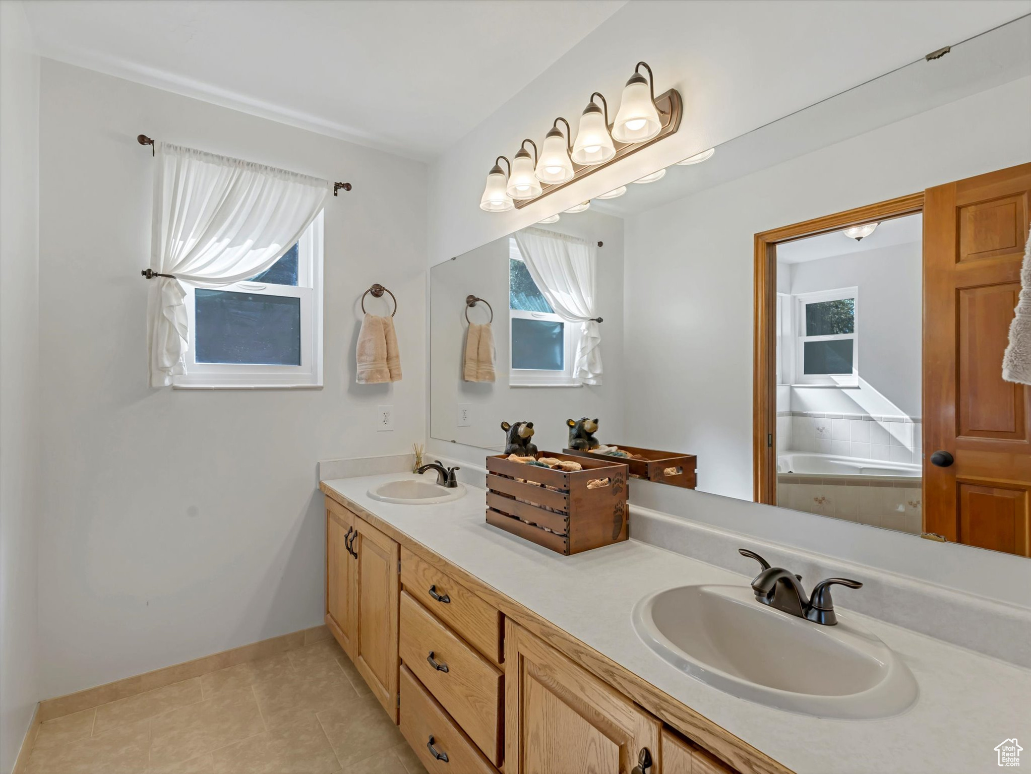 Liberty, Utah, 84310, United States, 4 Bedrooms Bedrooms, ,3 BathroomsBathrooms,Residential,For Sale,1989543