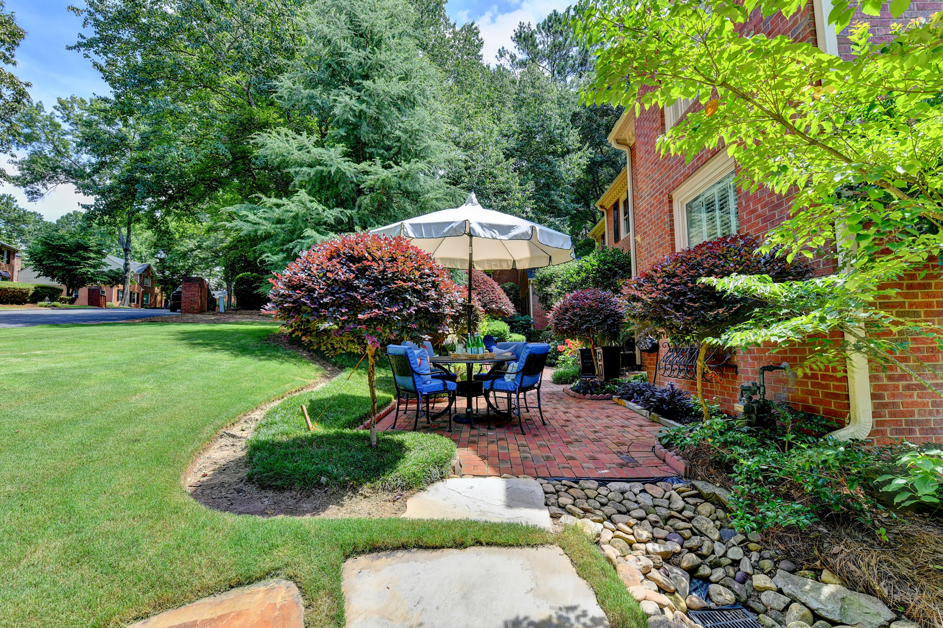  Lovely End-Unit Townhome in Roswell - 物件實景