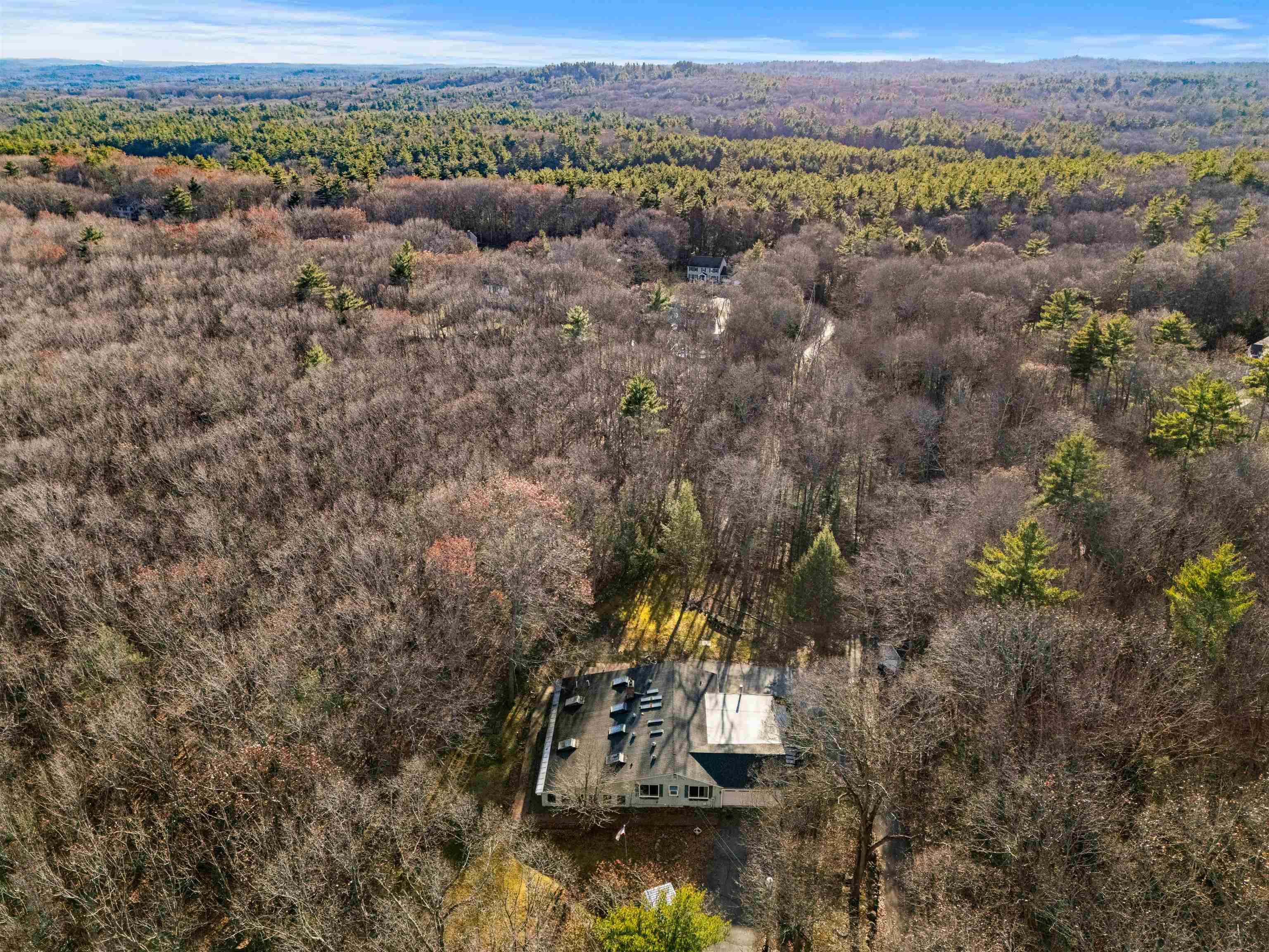 Plaistow, New Hampshire, 03865, United States, 4 Bedrooms Bedrooms, ,1 BathroomBathrooms,Residential,For Sale,2001863