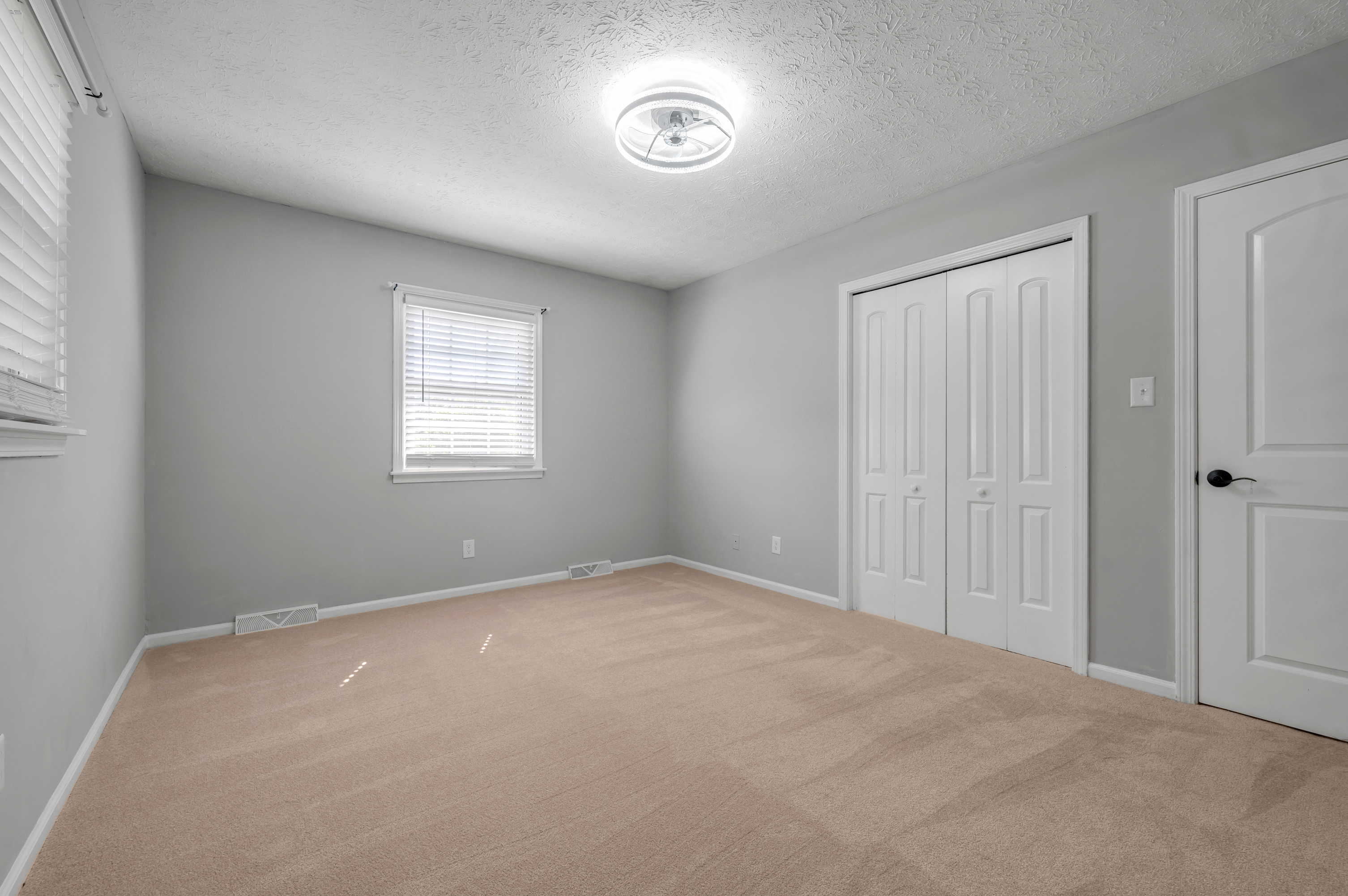  568 Merrimac Drive - 物件實景
