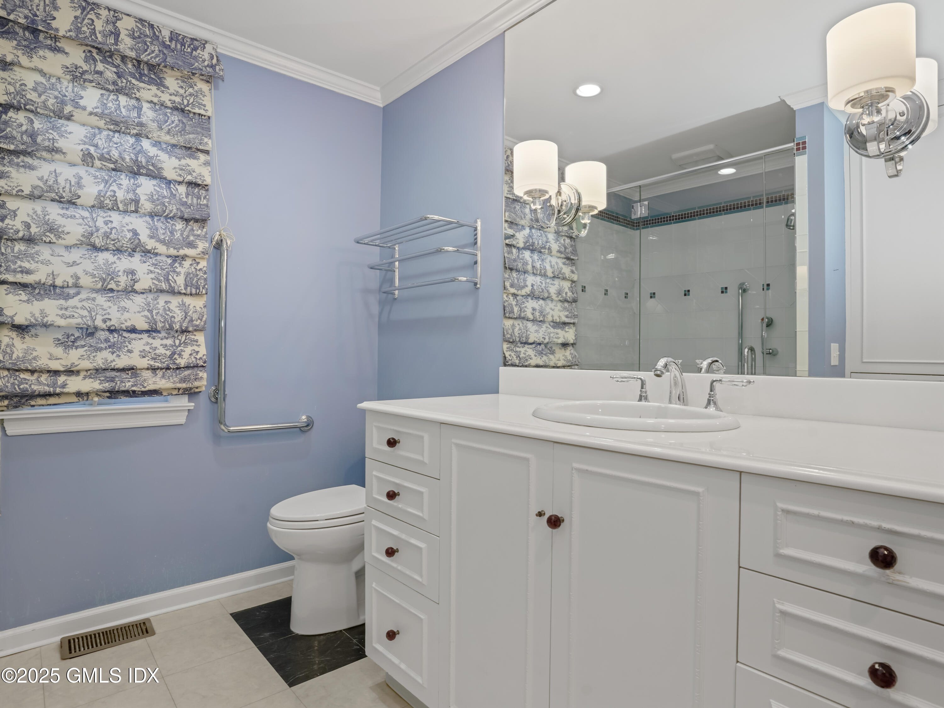 Greenwich, Connecticut, 06831, United States, 3 Bedrooms Bedrooms, ,3 BathroomsBathrooms,Residential,For Sale,2001670