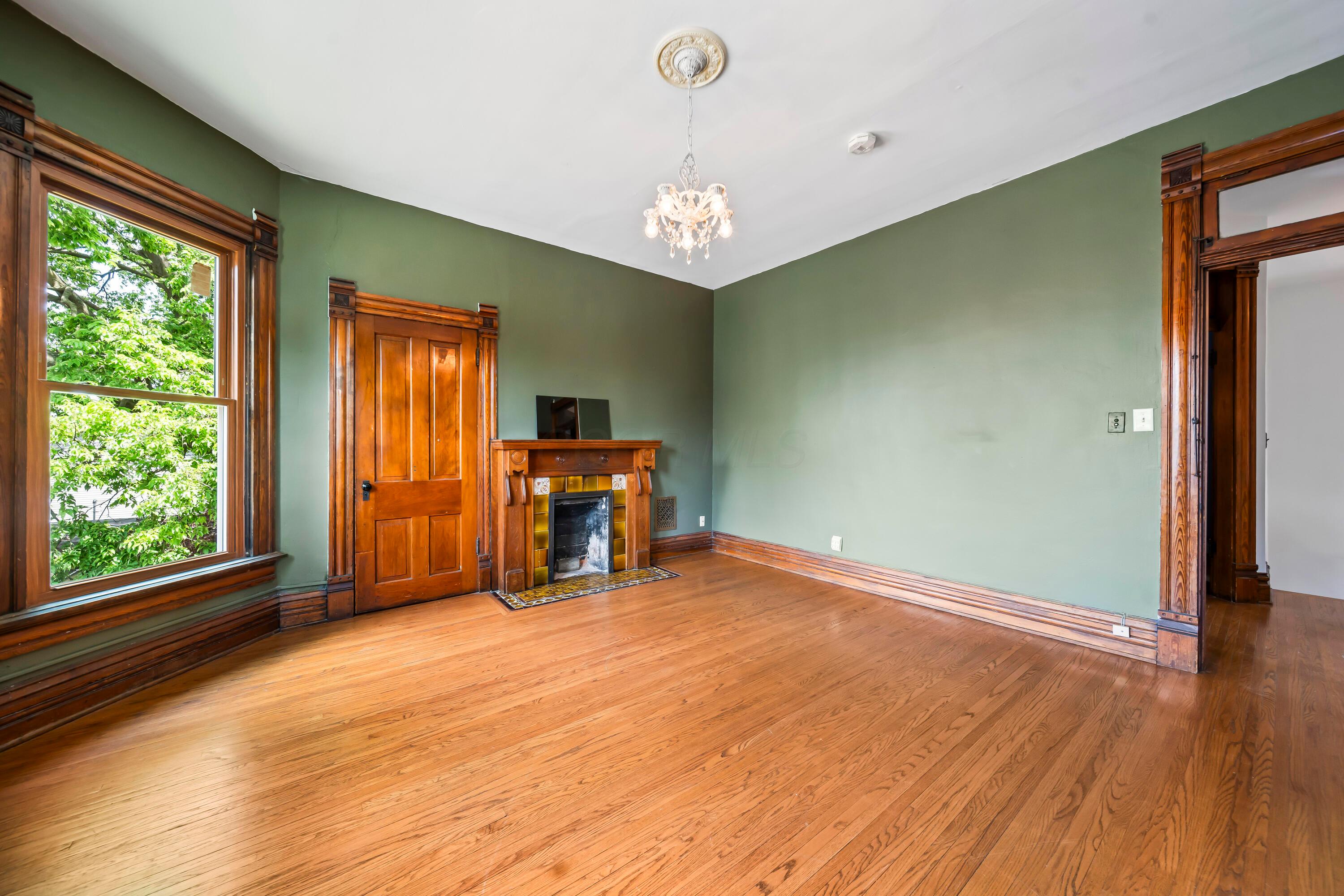 Columbus, Ohio, 43205, United States, 4 Bedrooms Bedrooms, ,3 BathroomsBathrooms,Residential,For Sale,1866885