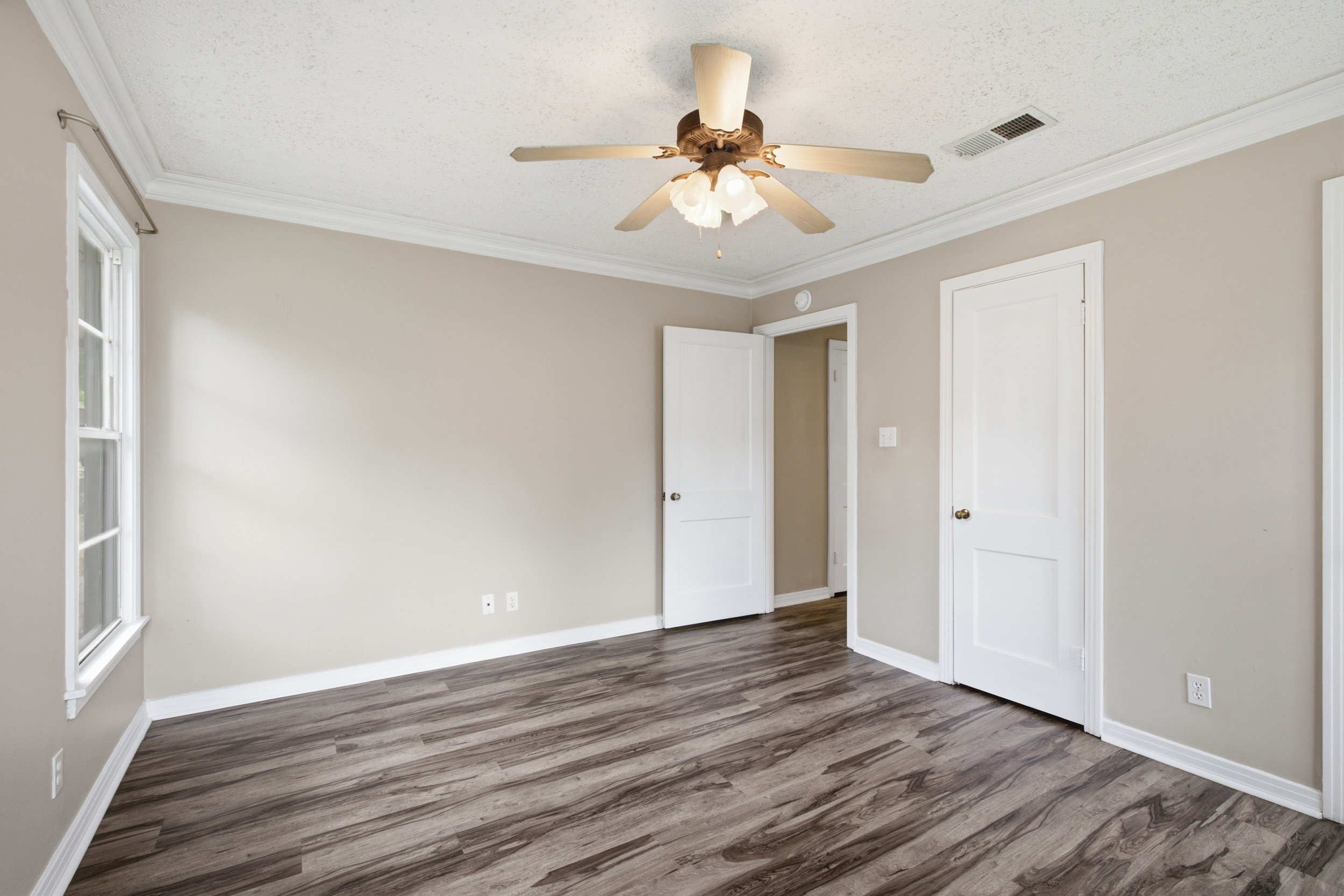  909 Keith Pumphrey Drive, River Oaks, TX, 76114 - 物件實景