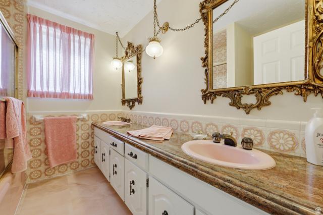 Cottonwood Heights, Utah, 84121, United States, 4 Bedrooms Bedrooms, ,4 BathroomsBathrooms,Residential,For Sale,2047949