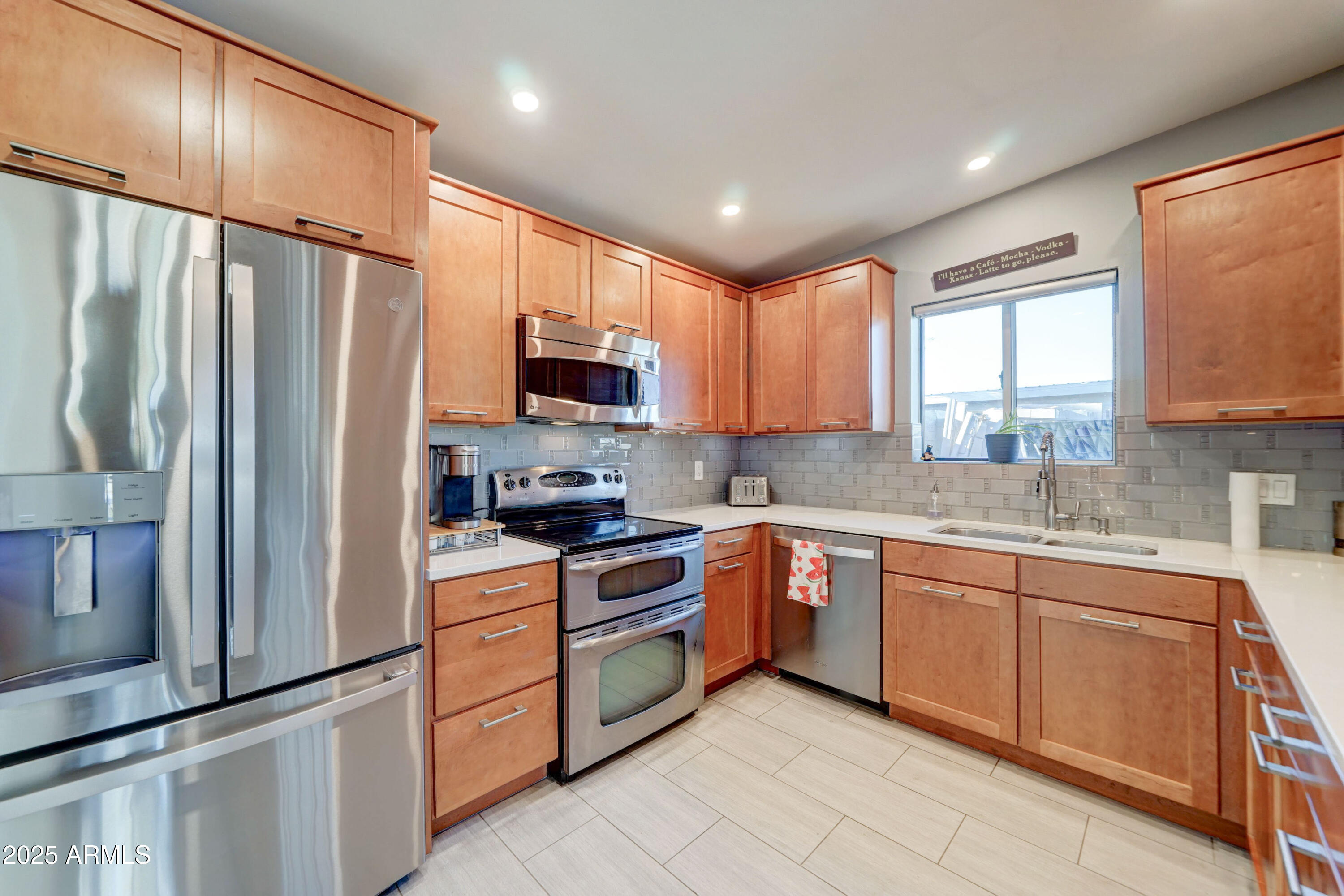 Phoenix, Arizona, 85028, United States, 4 Bedrooms Bedrooms, ,3 BathroomsBathrooms,Residential,For Sale,1989042