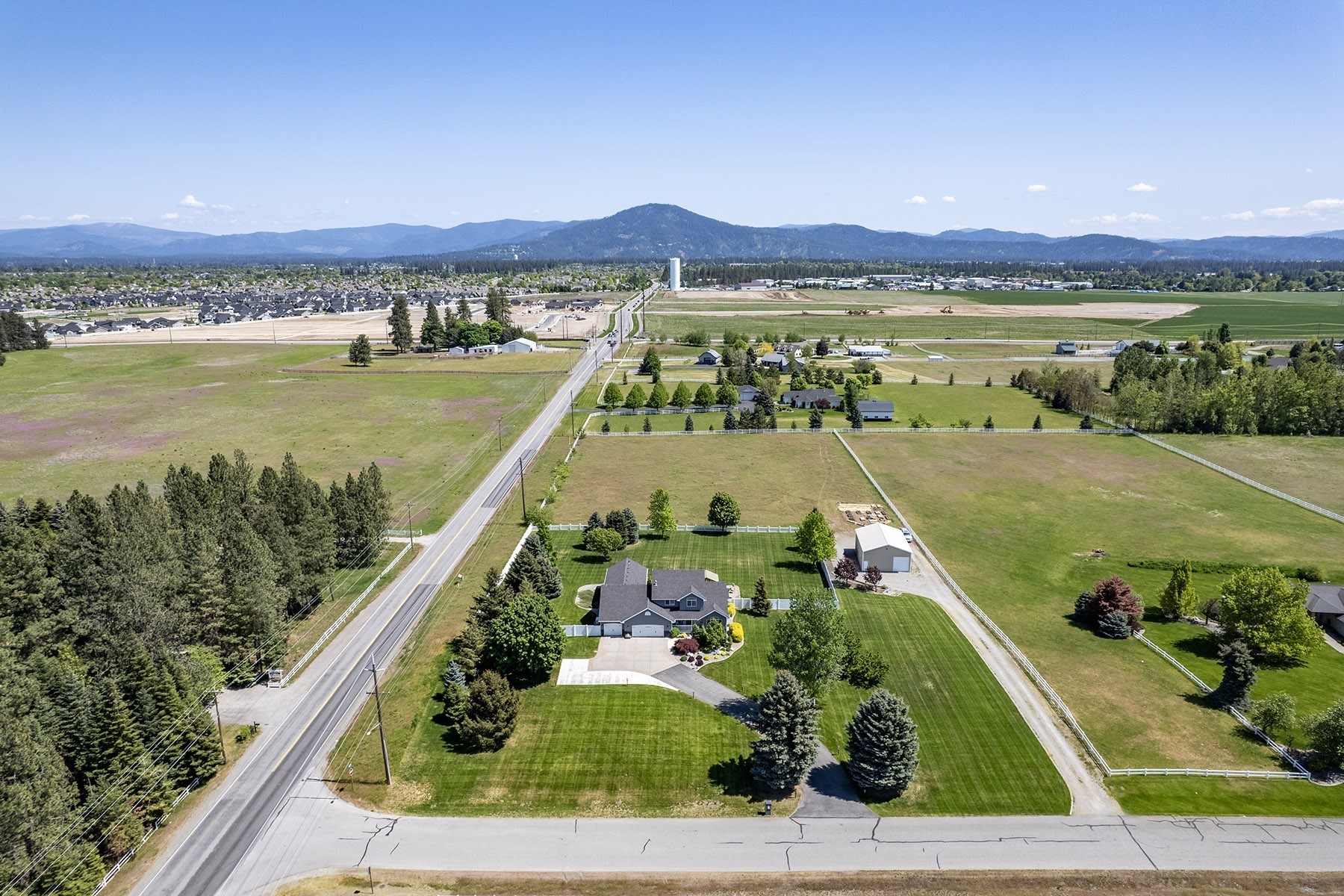  Gorgeous Acreage Estate - 物件實景