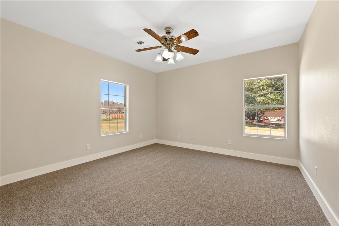 Franklin, Texas, 77856, United States, 4 Bedrooms Bedrooms, ,3 BathroomsBathrooms,Residential,For Sale,2005456