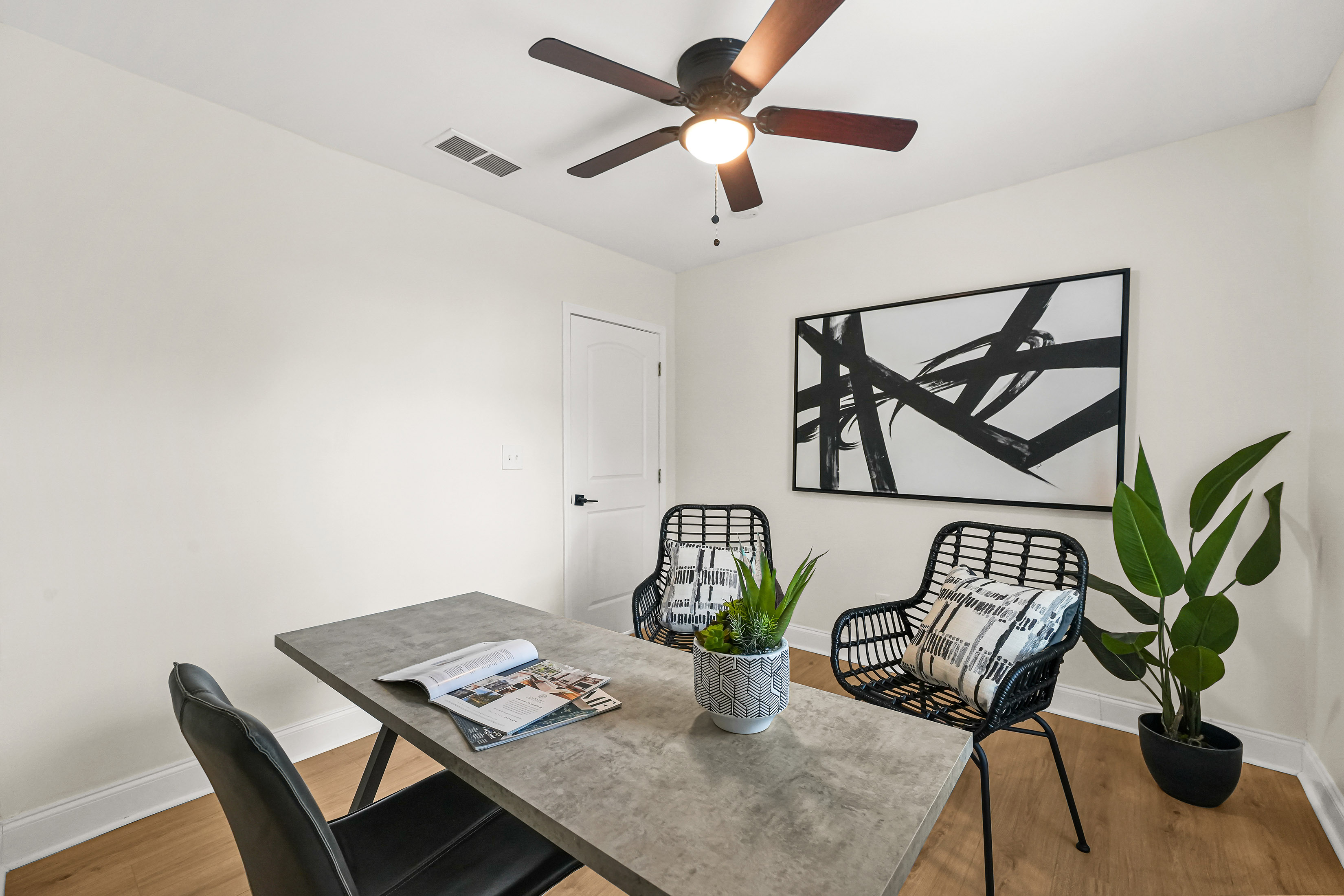  Bright and Beautifully Updated Bungalow in Venetian Hills - 物件實景