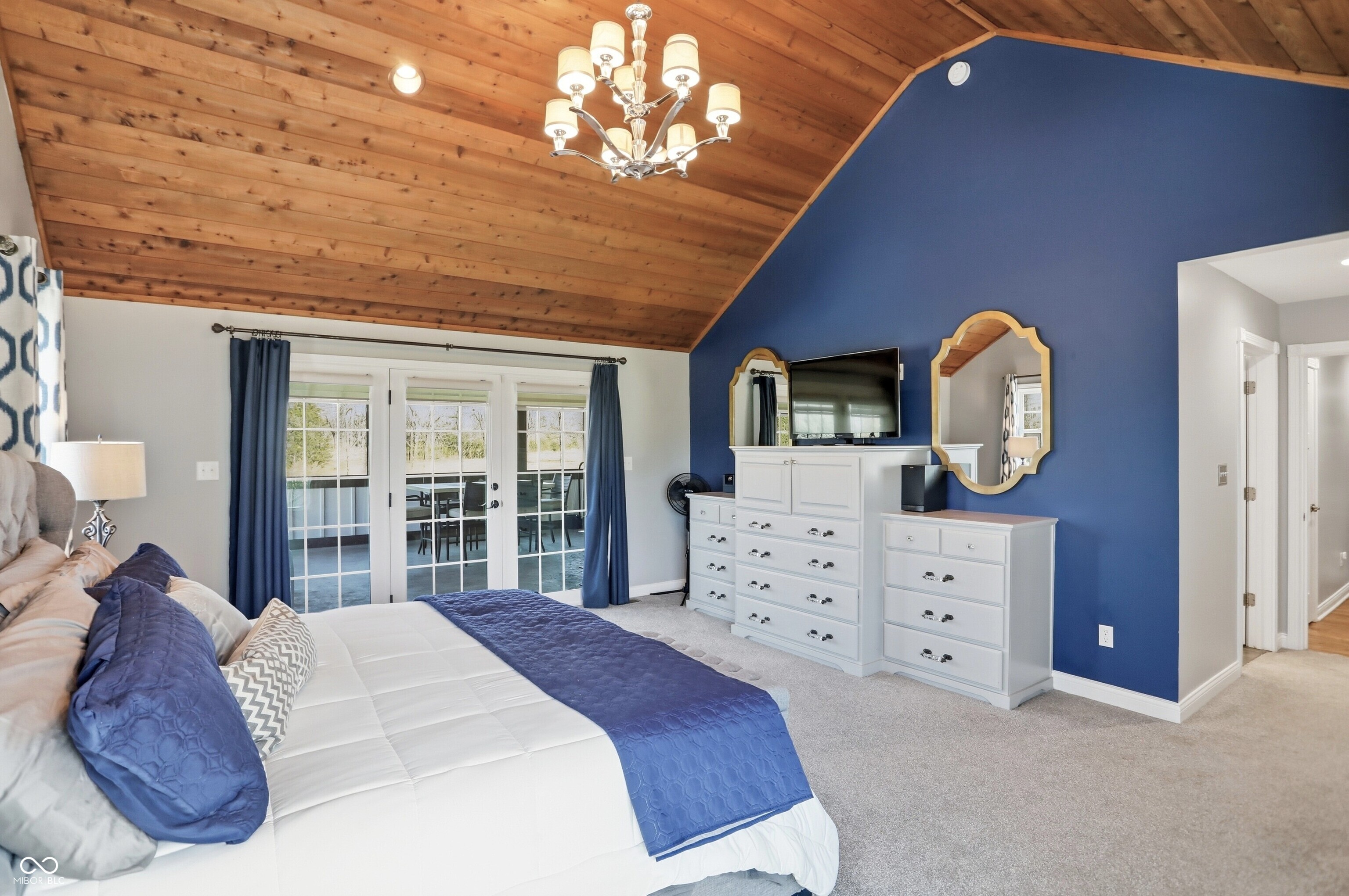 Bargersville, Indiana, 46106, United States, 5 Bedrooms Bedrooms, ,6 BathroomsBathrooms,Residential,For Sale,1992401