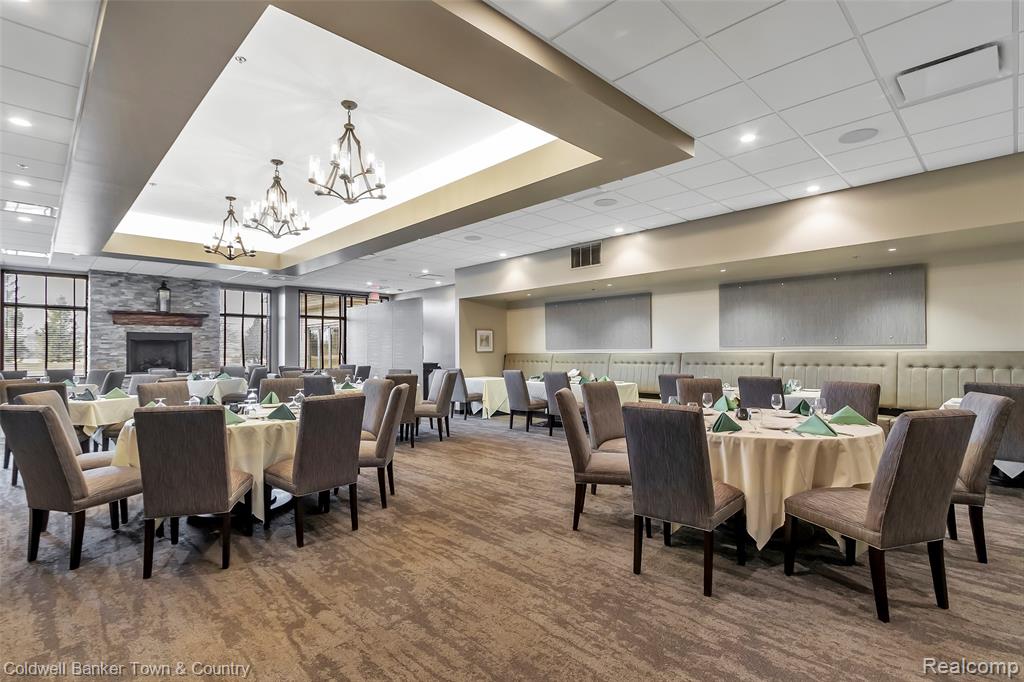 Highland, Michigan, 48357, United States, 4 Bedrooms Bedrooms, ,4 BathroomsBathrooms,Residential,For Sale,2003066