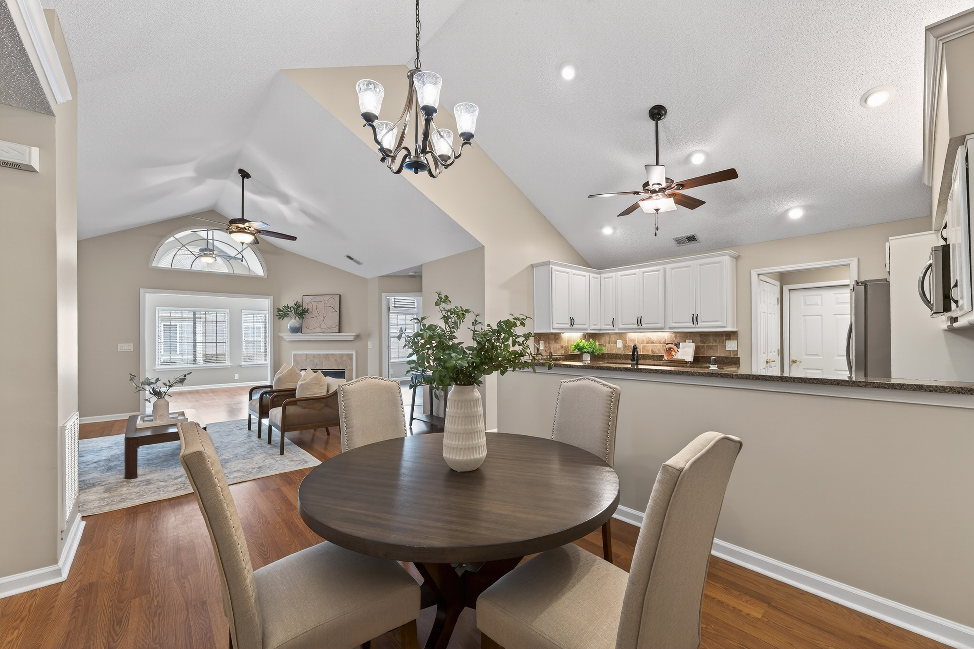  Welcome to this Virtually Maintenance-Free Ranch - 物件實景