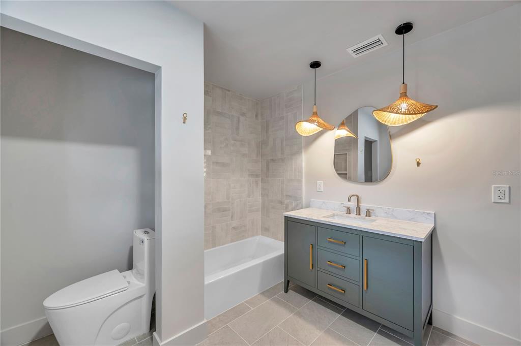Tampa, Florida, 33629, United States, 4 Bedrooms Bedrooms, ,3 BathroomsBathrooms,Residential,For Sale,1906896