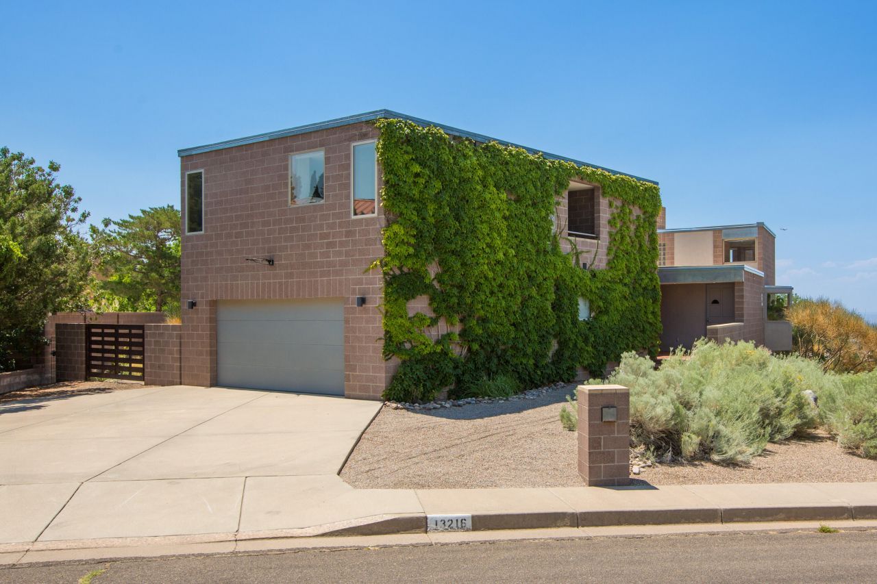 Albuquerque, New Mexico, 87112, United States, 4 Bedrooms Bedrooms, ,3 BathroomsBathrooms,Residential,For Sale,1932467