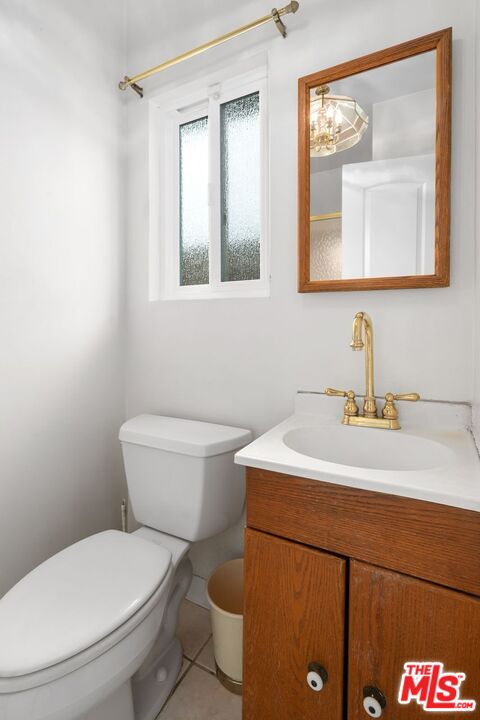 Los Angeles, California, 90056, United States, 5 Bedrooms Bedrooms, ,3 BathroomsBathrooms,Residential,For Sale,1987741