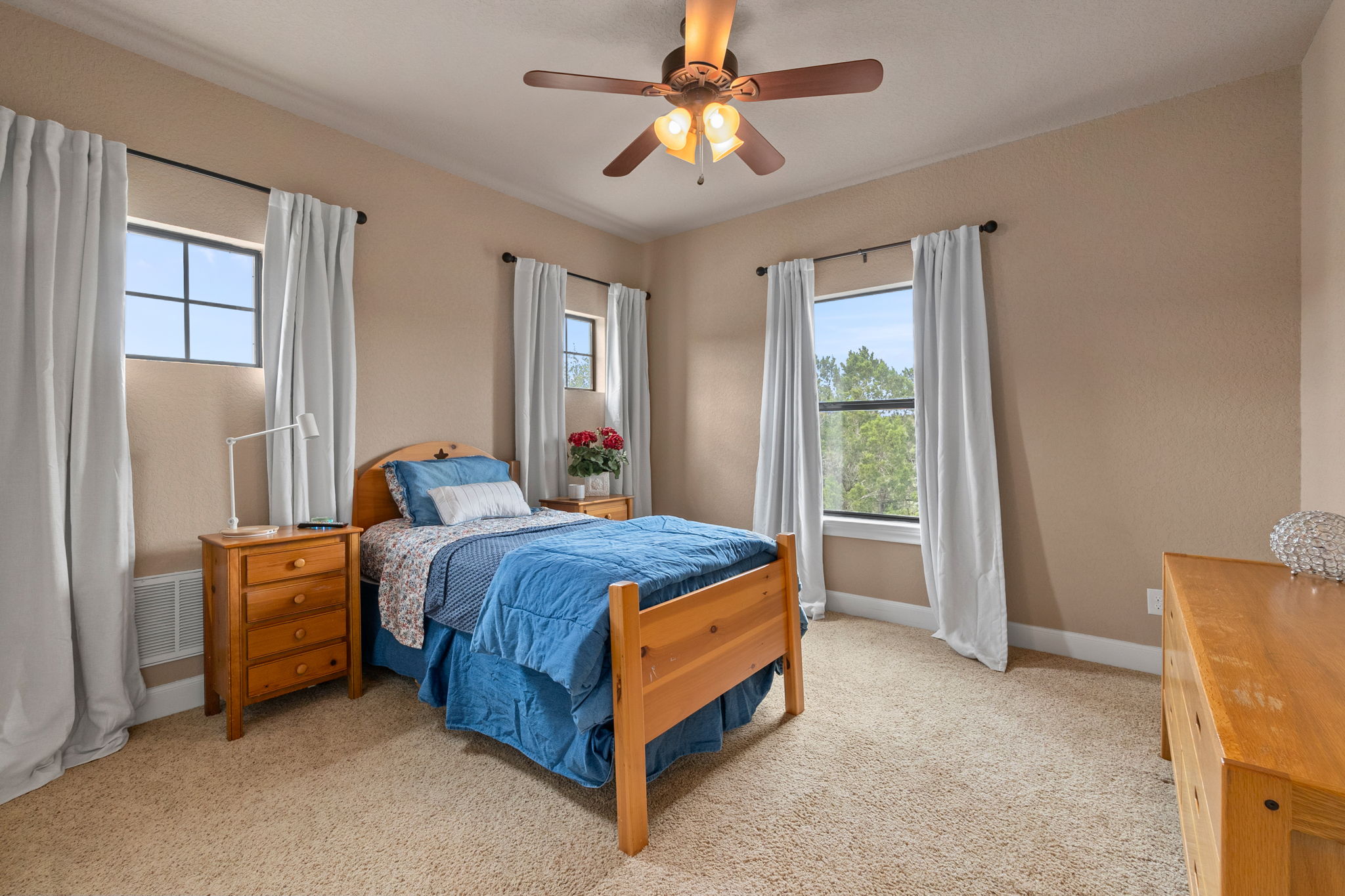  Private Hilltop Estate Overlooking Government Canyon - 物件實景