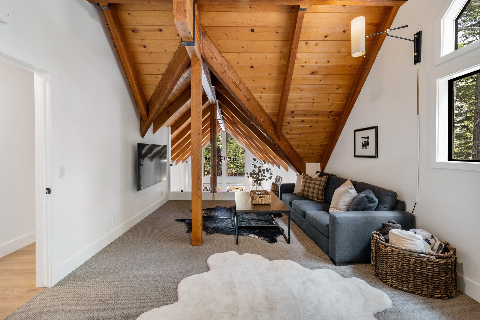  Beautifully Renovated Home With Room to Entertain - 物件實景