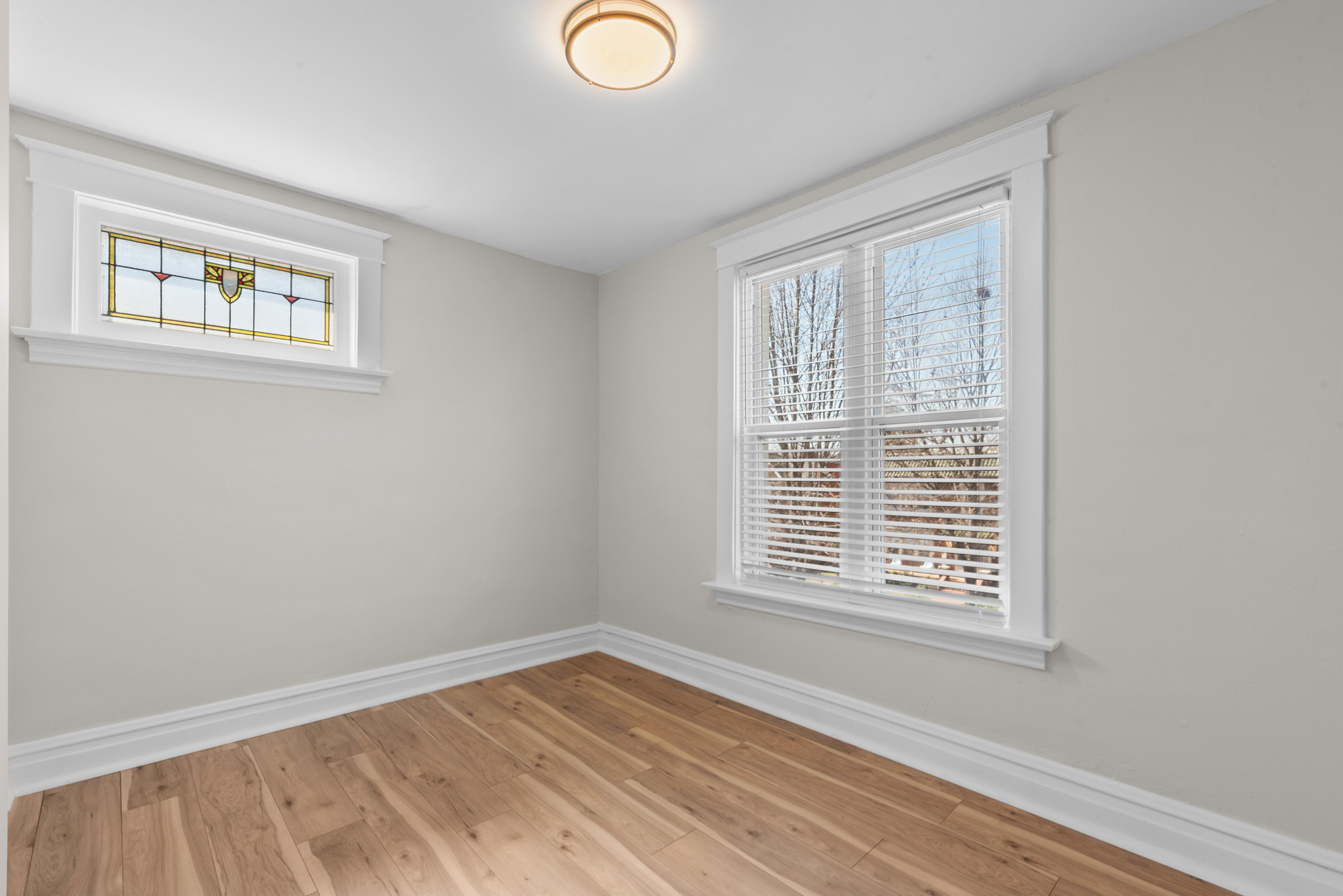  Renovated Richmond Heights Two-Family - 物件實景