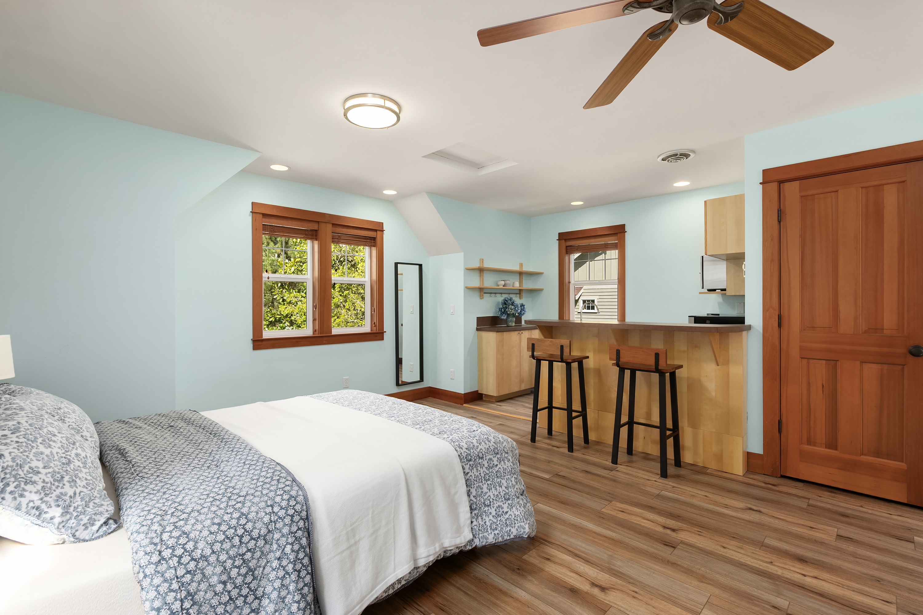  14340 Shasta Lane NE, Bainbridge Island, WA, 98110 - 物件實景