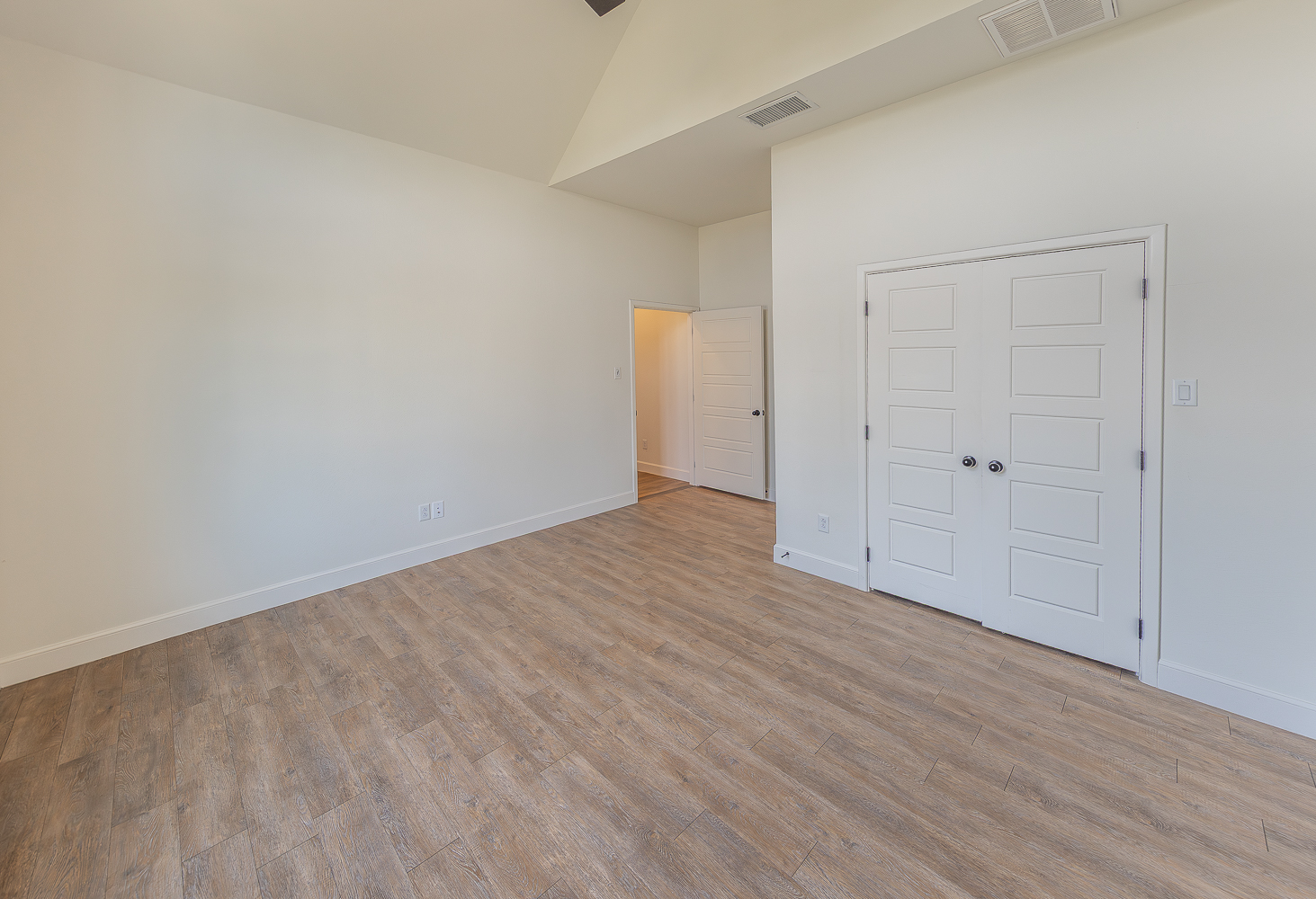 Lubbock, Texas, 79424, United States, 4 Bedrooms Bedrooms, ,4 BathroomsBathrooms,Residential,For Sale,1761130