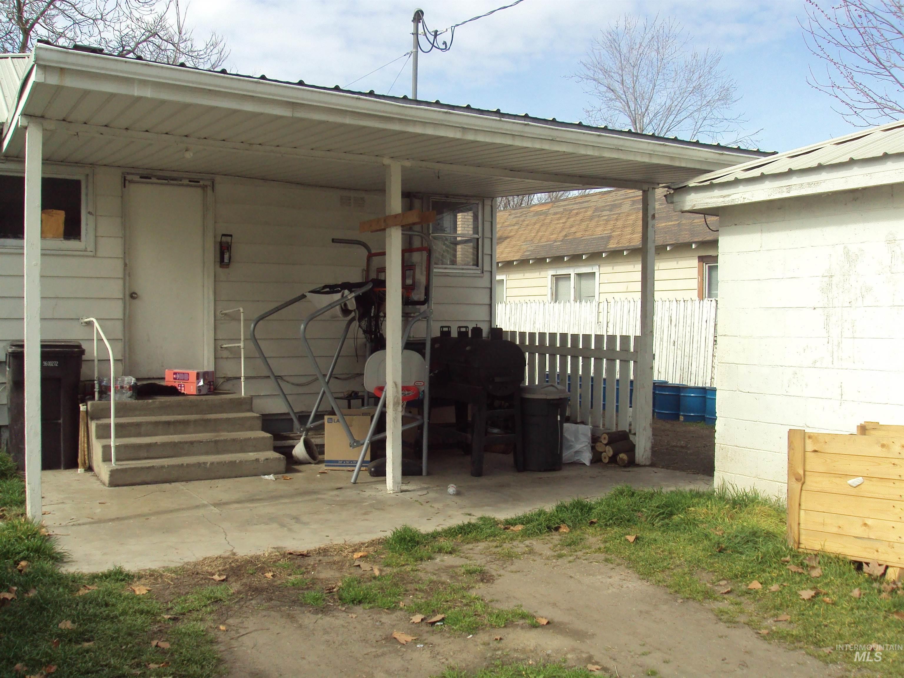 Clarkston, Washington, 99403, United States, 9 Bedrooms Bedrooms, ,5 BathroomsBathrooms,Residential,For Sale,1882105