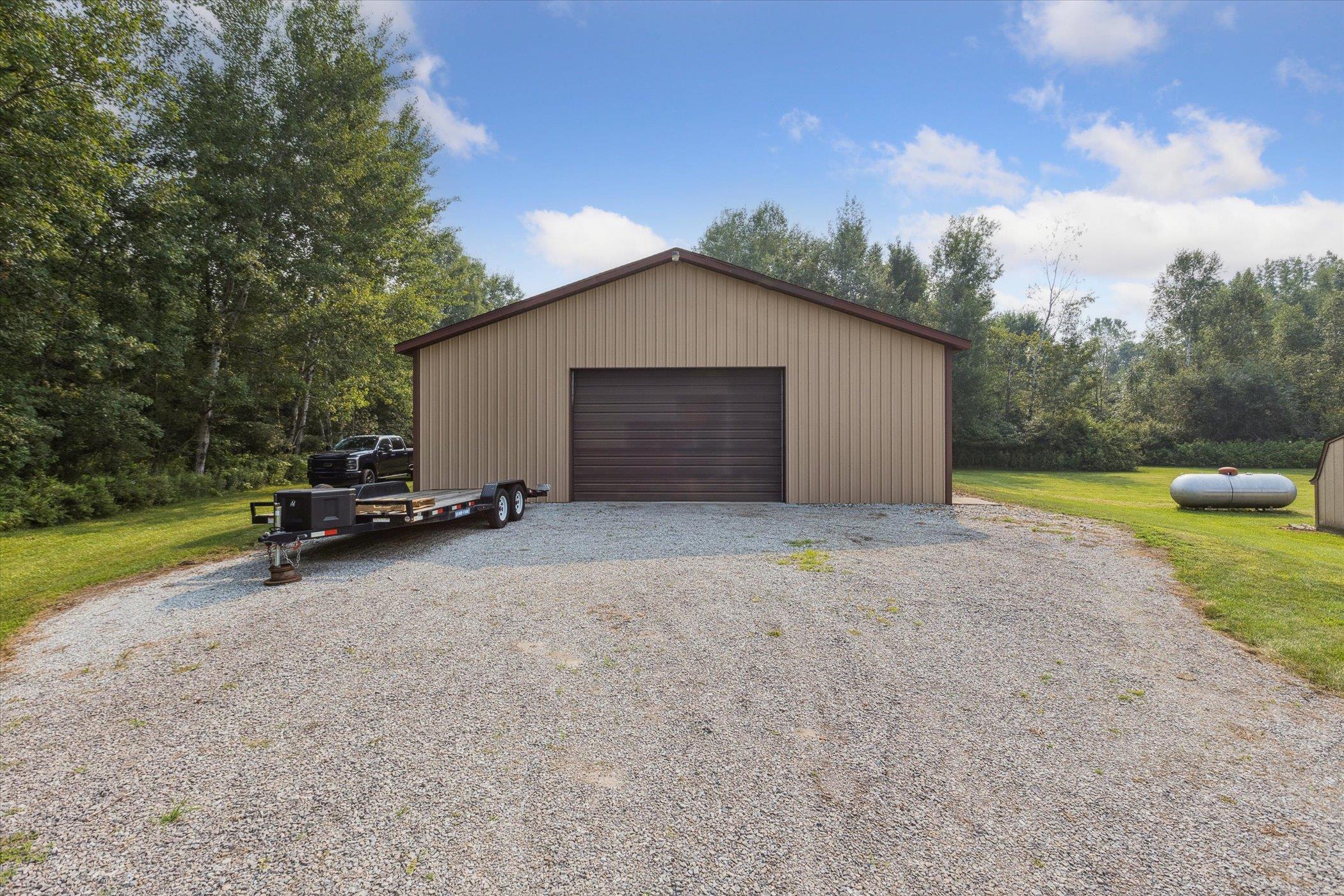 Midland, Michigan, 48640, United States, 3 Bedrooms Bedrooms, ,3 BathroomsBathrooms,Residential,For Sale,1975279